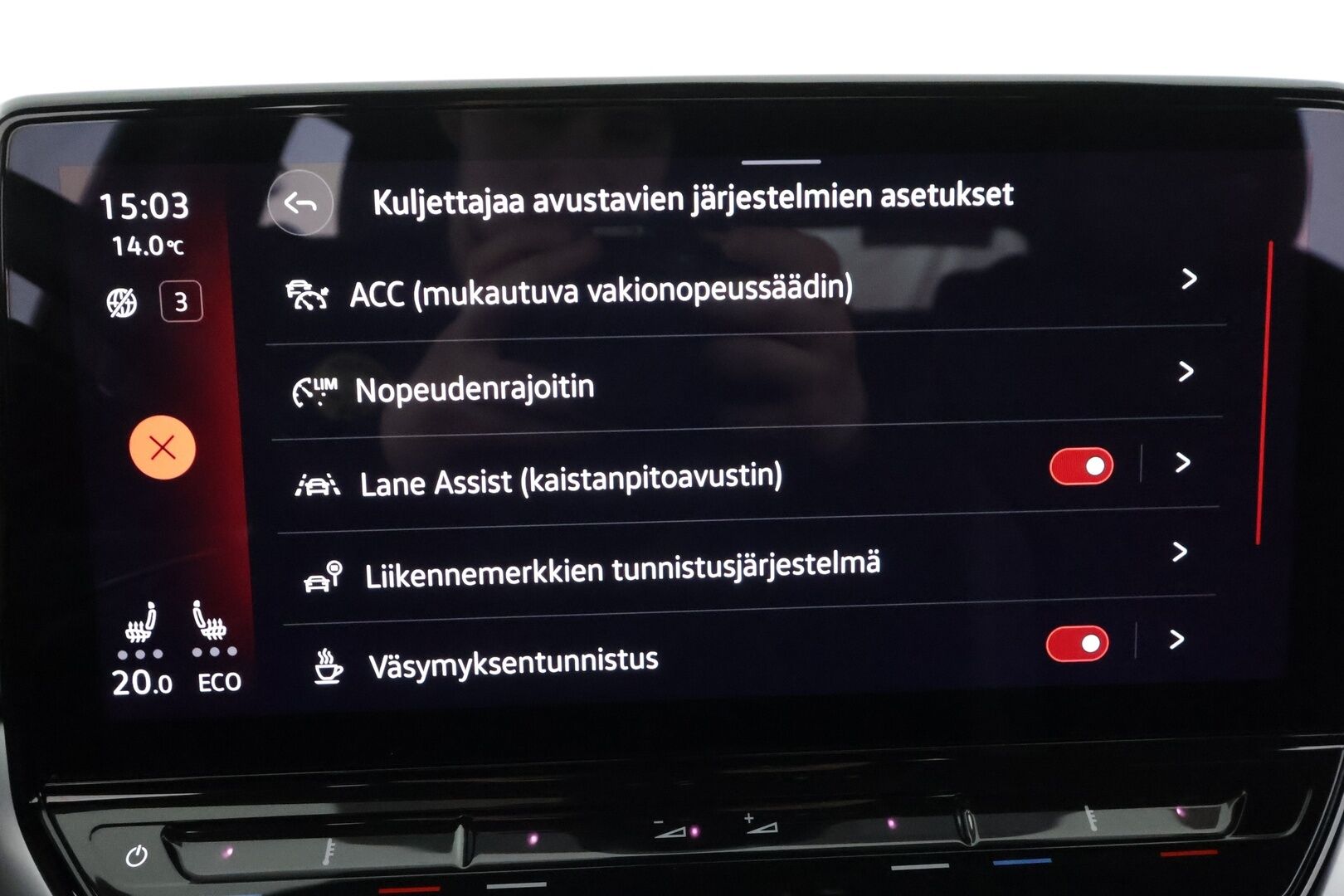 VOLKSWAGEN ID.5 2023 Pro Performance 150 kW * Koukku / ILP / ACC / Matrix-LED / P.Kamera / Navi / Kaistavahti * - Merkkihuollot