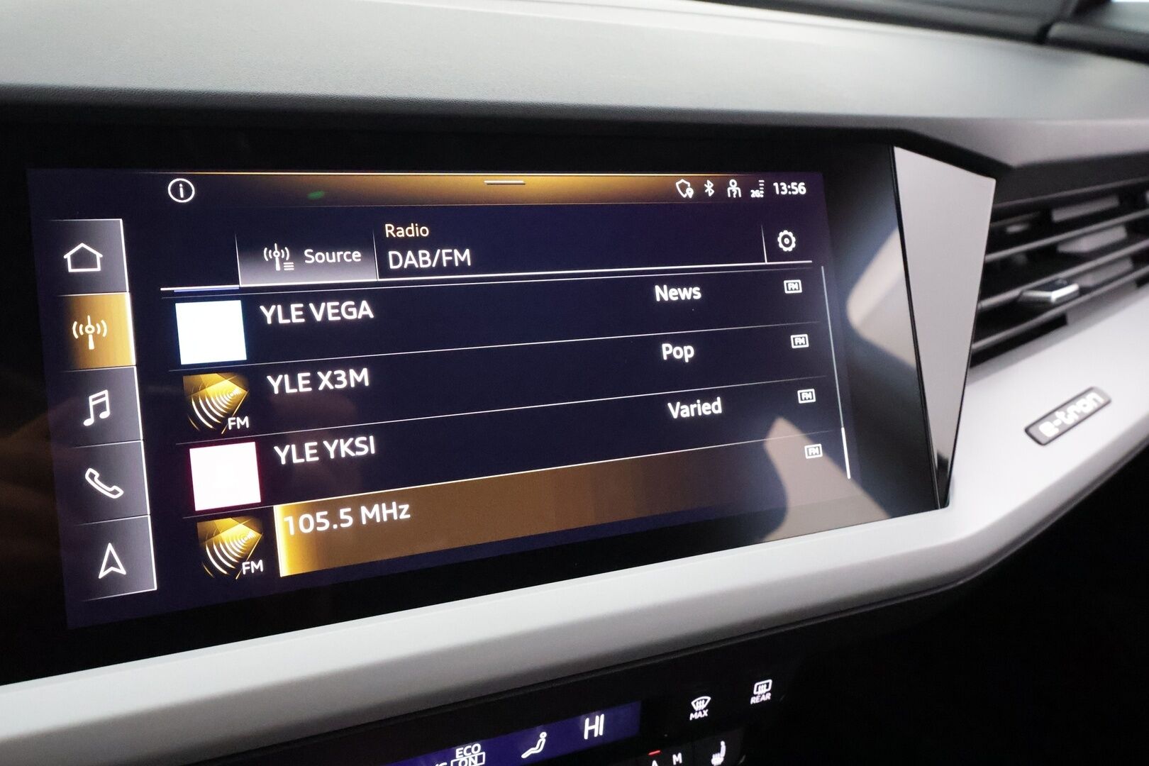 VOLKSWAGEN ID.5 2023 Pro Performance 150 kW * Koukku / ILP / ACC / Matrix-LED / P.Kamera / Navi / Kaistavahti * - Merkkihuollot