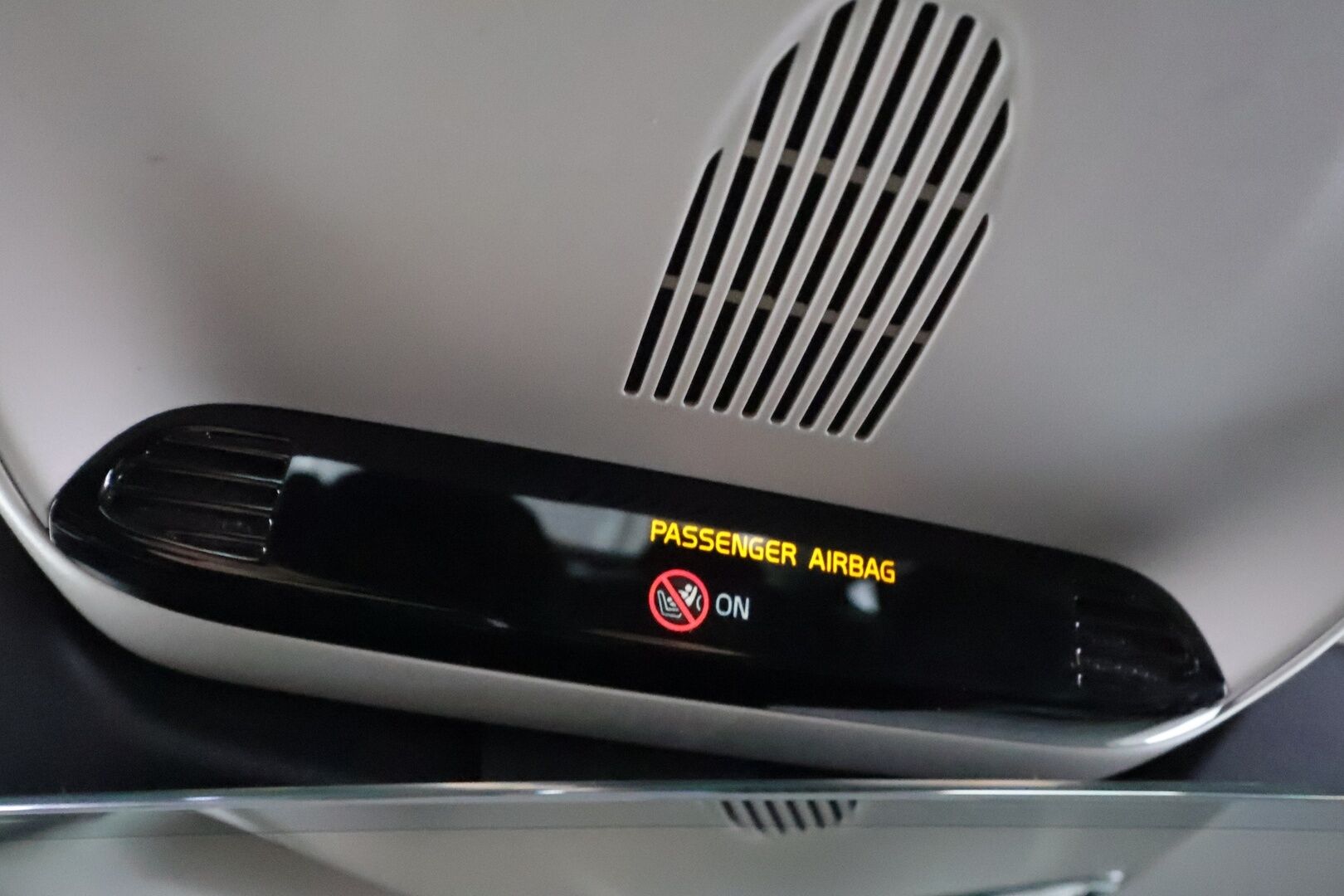 Volvo S90 2017 D5 AWD Business aut * Webasto / Koukku / ACC / HUD / Full-LED / P.kamera / Navi / Puolinahkasisusta / Keyless * - Ei AdBlue - HULLUT AVAJAISHULINAT KORKOTARJOUS 3,29 %