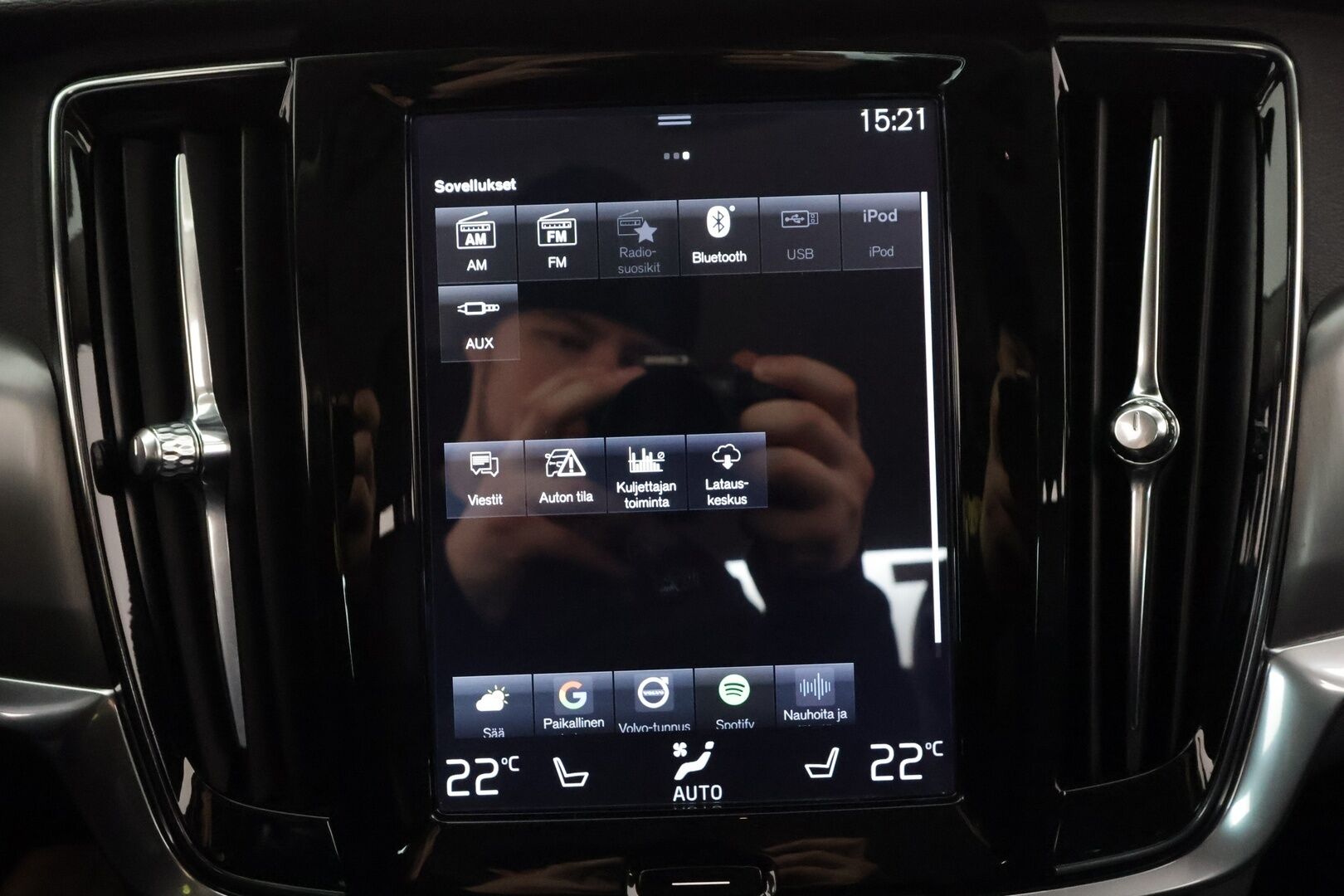 Volvo S90 2017 D5 AWD Business aut * Webasto / Koukku / ACC / HUD / Full-LED / P.kamera / Navi / Puolinahkasisusta / Keyless * - Ei AdBlue - HULLUT AVAJAISHULINAT KORKOTARJOUS 3,29 %