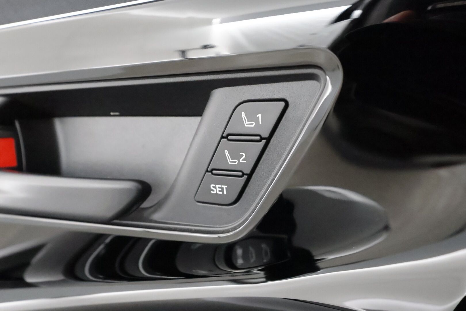 TOYOTA BZ4X 2023 71,4kWh AWD Style * ACC / 360° / JBL / Ilmastoidut nahat / Navi / LED / Keyless / Muistipenkki / Sähköluukku * - Akku kuntotarkastettu SoH 96,8% / Kahdet renkaat aluvanteilla