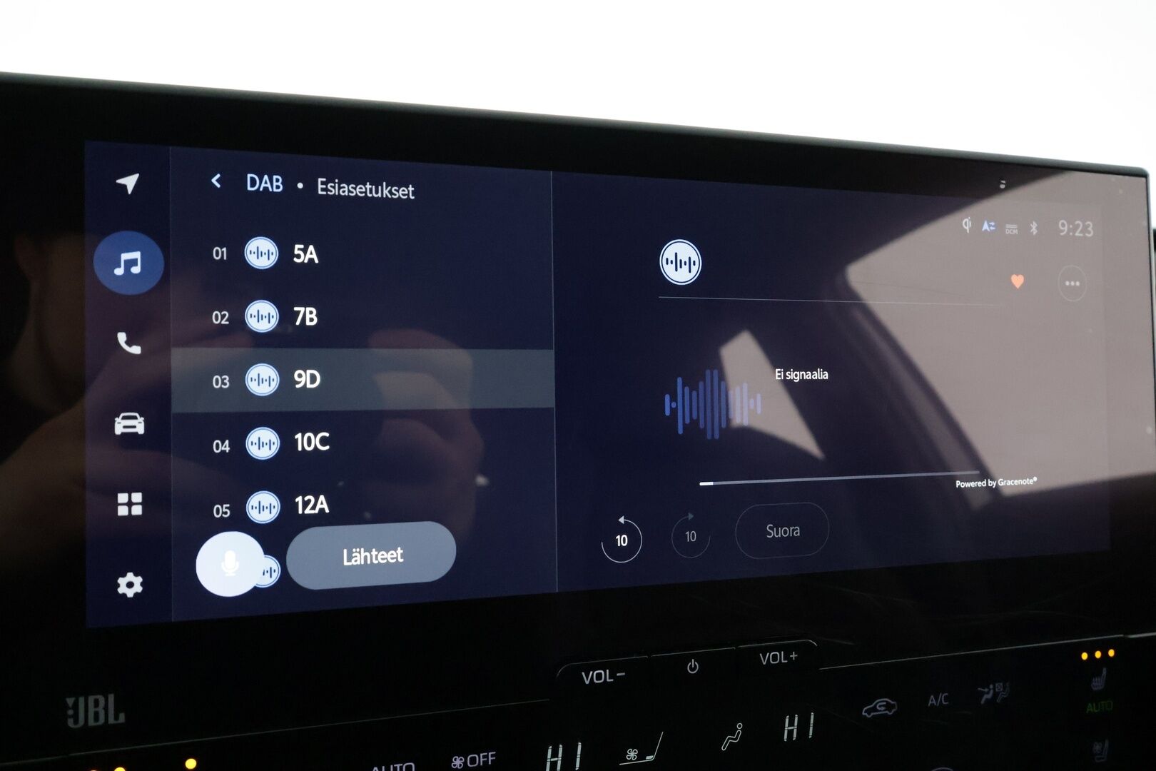 TOYOTA BZ4X 2023 71,4kWh AWD Style * ACC / 360° / JBL / Ilmastoidut nahat / Navi / LED / Keyless / Muistipenkki / Sähköluukku * - Akku kuntotarkastettu SoH 96,8% / Kahdet renkaat aluvanteilla