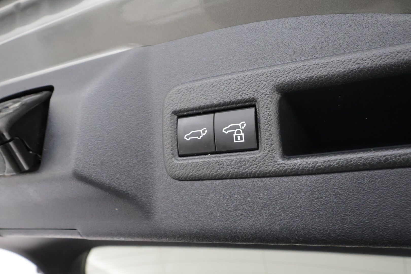 TOYOTA BZ4X 2023 71,4kWh AWD Style * ACC / 360° / JBL / Ilmastoidut nahat / Navi / LED / Keyless / Muistipenkki / Sähköluukku * - Akku kuntotarkastettu SoH 96,8% / Kahdet renkaat aluvanteilla