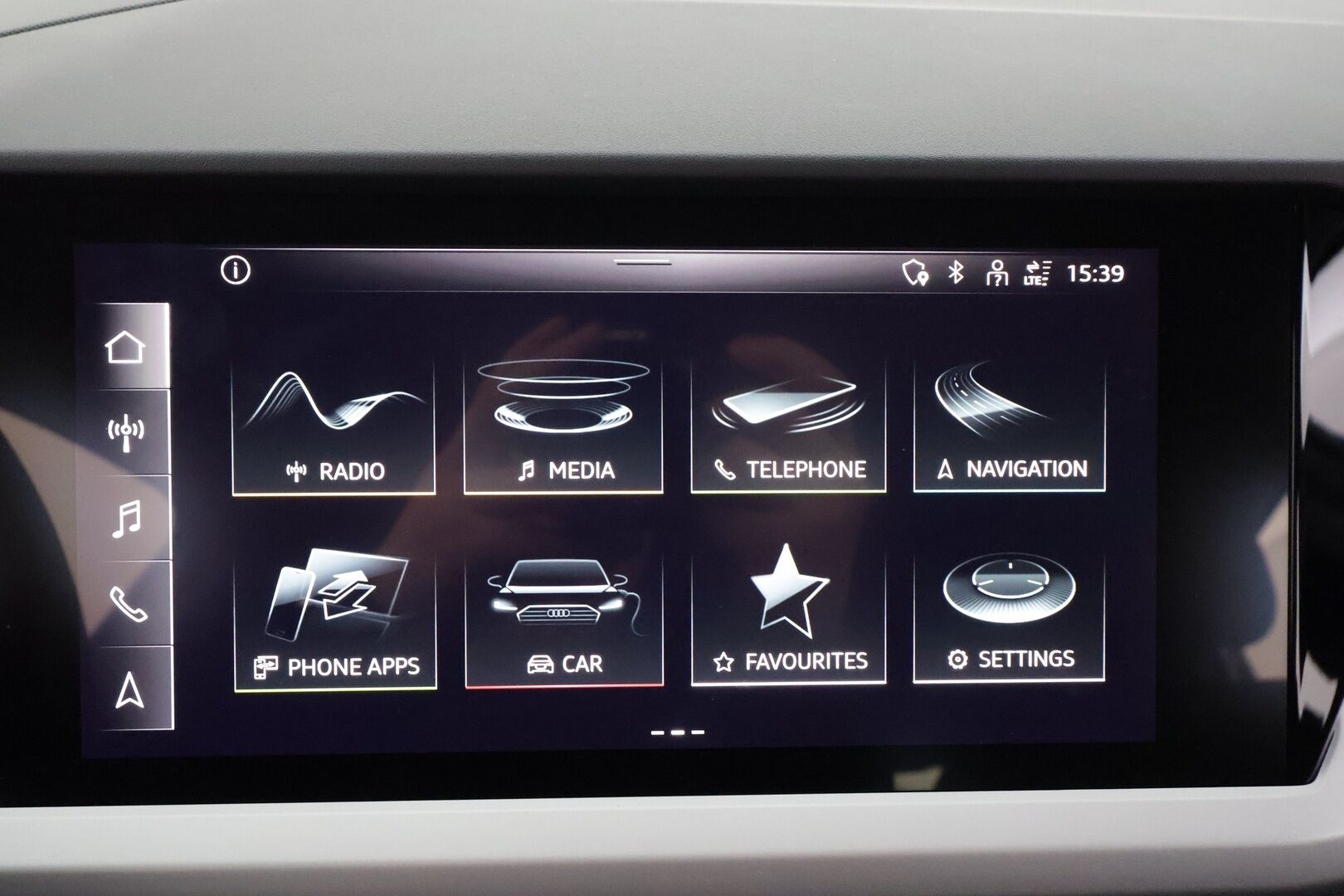 AUDI Q4 E-TRON 2023 45 Proline Quattro * ACC / LED / ILP / Koukku / P.Kamera / Apple&Android *