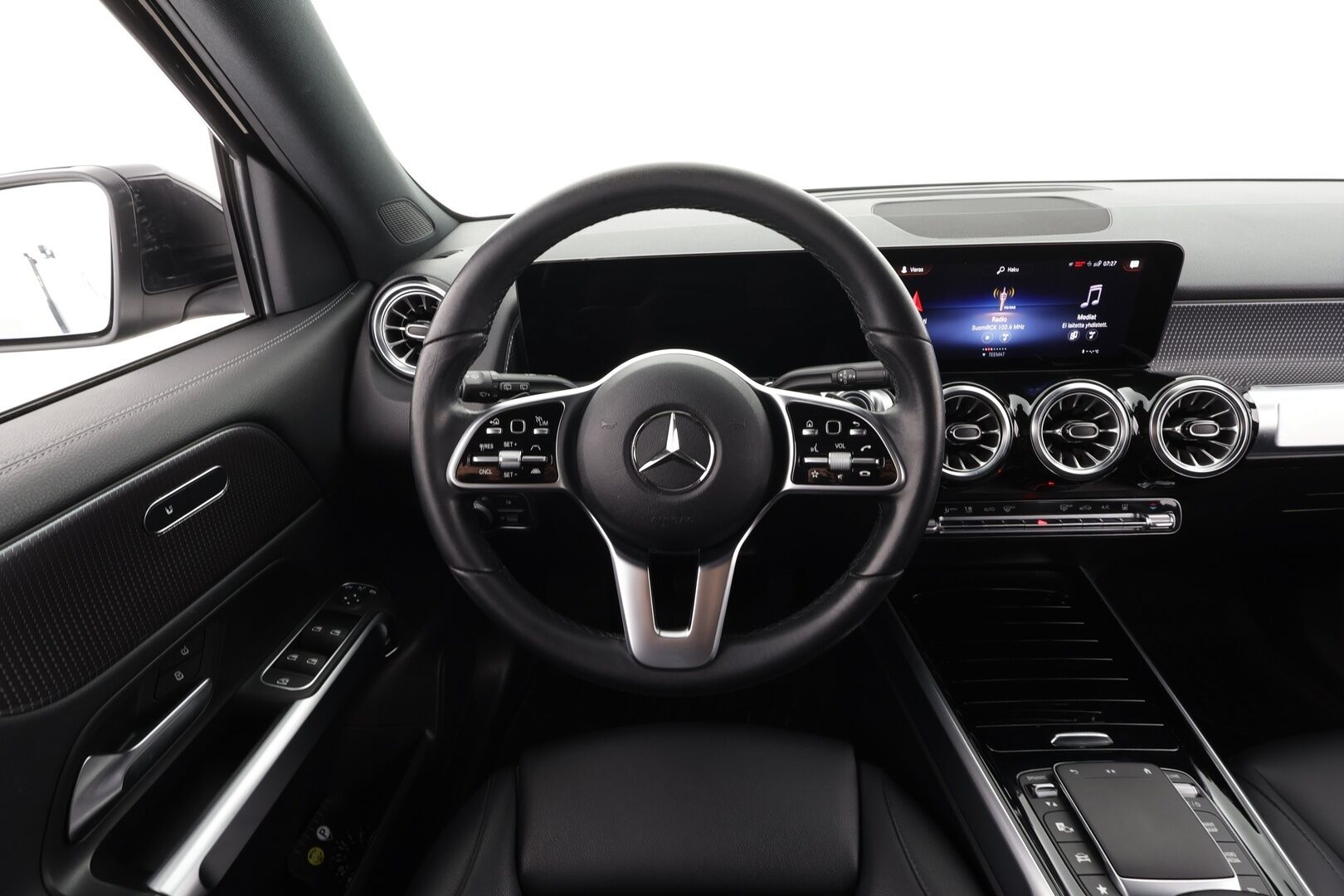 MERCEDES-BENZ EQB 2023 66,5kWh 350 4Matic Avantgarde * Distronic+ / High Performance LED / Lisälämmitin / Nahat / P.kamera * - Akku kuntotarkastettu / Kahdet Renkaat / 2x Lataus