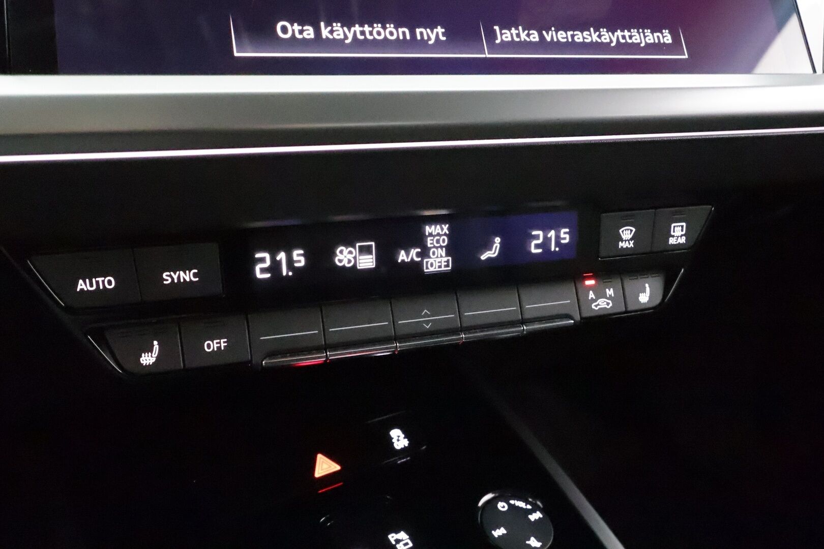 AUDI Q4 E-TRON 2023 50 E-Tron Quattro * ILP / Koukku / ACC / Matrix / Sportnahat / Navi / Keyless * - Merkkihuollot / Akku kuntotarkastettu SoH 93,1% / Kahdet renkaat aluvanteilla