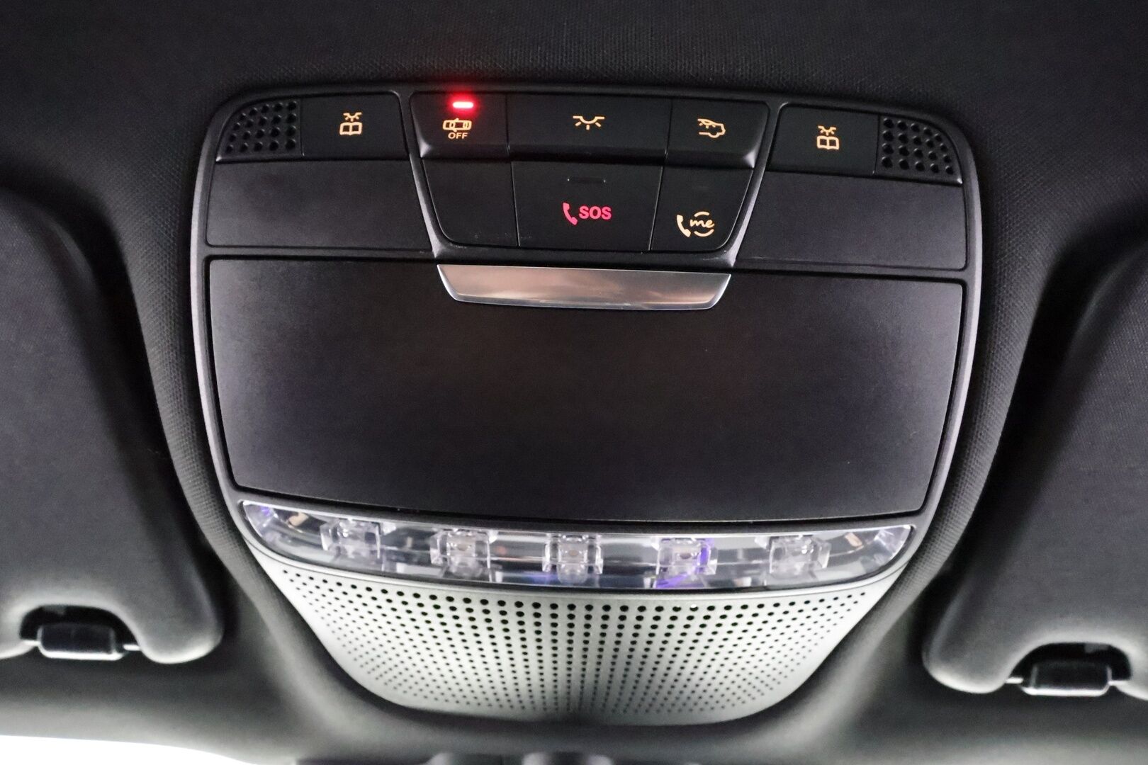 MERCEDES-BENZ EQC 2022 400 4Matic * Distronic+ / Koukku / P.kamera / Lisälämmitin /  Sporttipenkit / Widescreen / keyless * - Akku kuntotarkastettu SoH 97,3% / 2x Lataus / Kahdet Renkaat