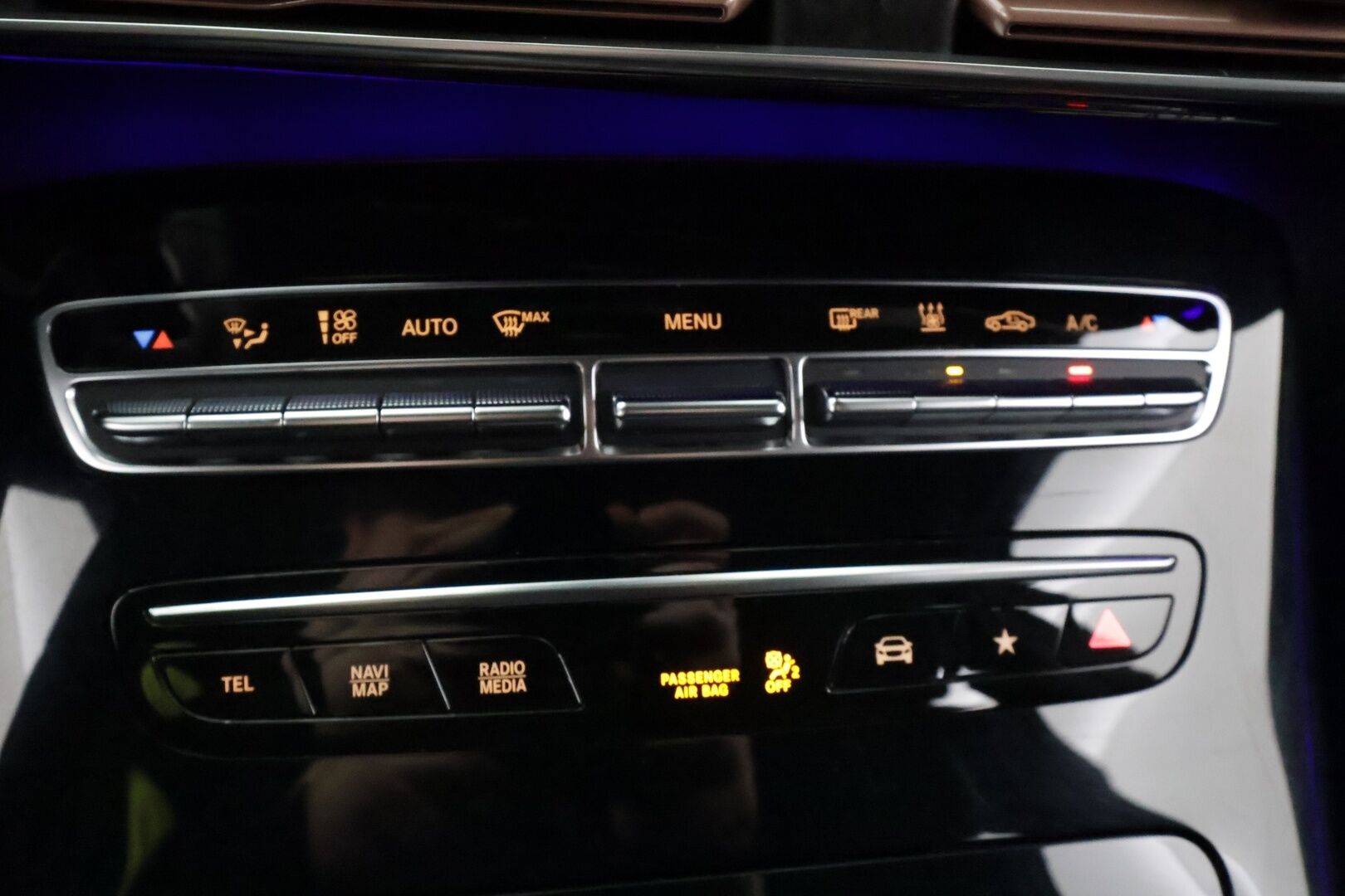 MERCEDES-BENZ EQC 2022 400 4Matic * Distronic+ / Koukku / P.kamera / Lisälämmitin /  Sporttipenkit / Widescreen / keyless * - Akku kuntotarkastettu SoH 97,3% / 2x Lataus / Kahdet Renkaat