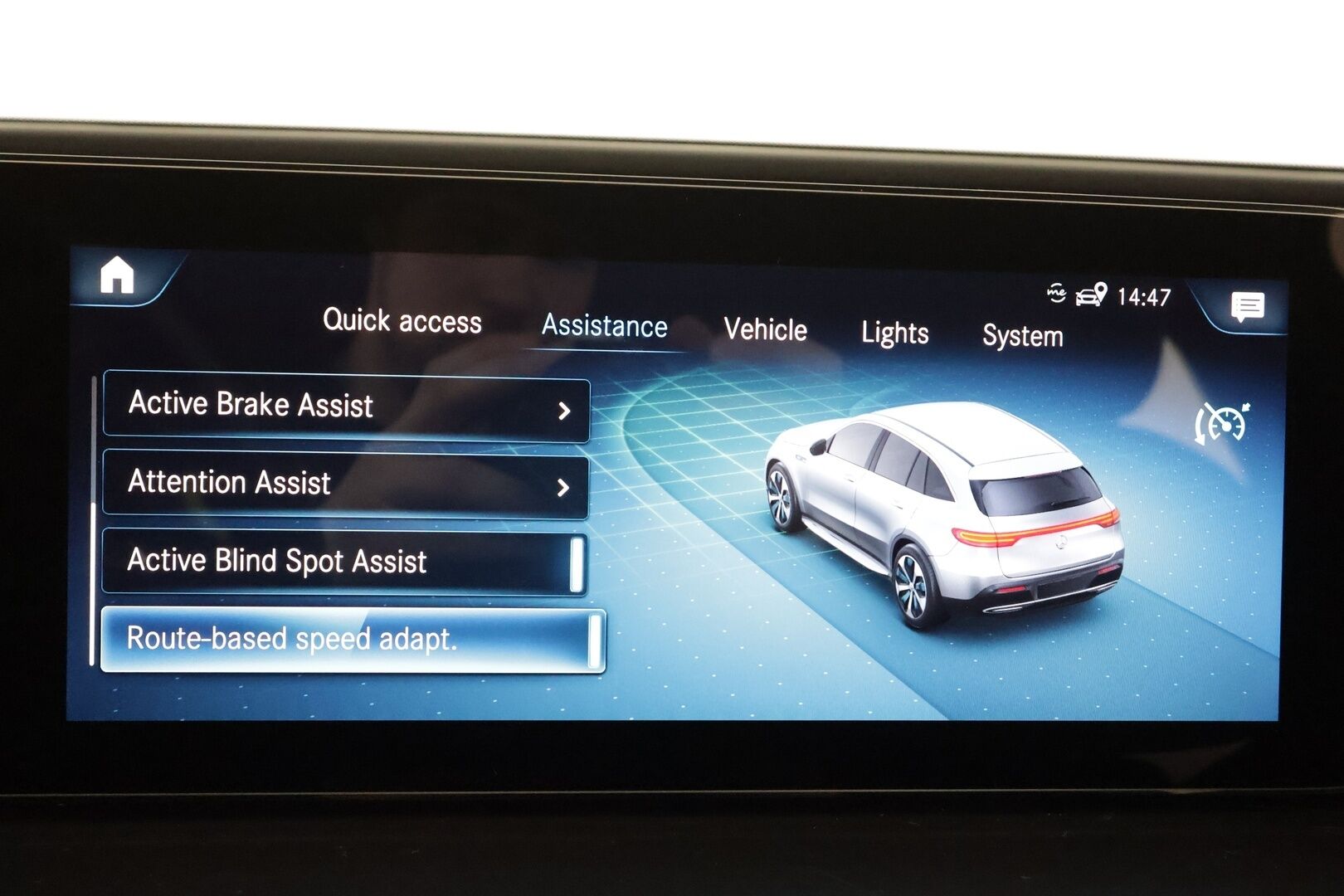 MERCEDES-BENZ EQC 2022 400 4Matic * Distronic+ / Koukku / P.kamera / Lisälämmitin /  Sporttipenkit / Widescreen / keyless * - Akku kuntotarkastettu SoH 97,3% / 2x Lataus / Kahdet Renkaat