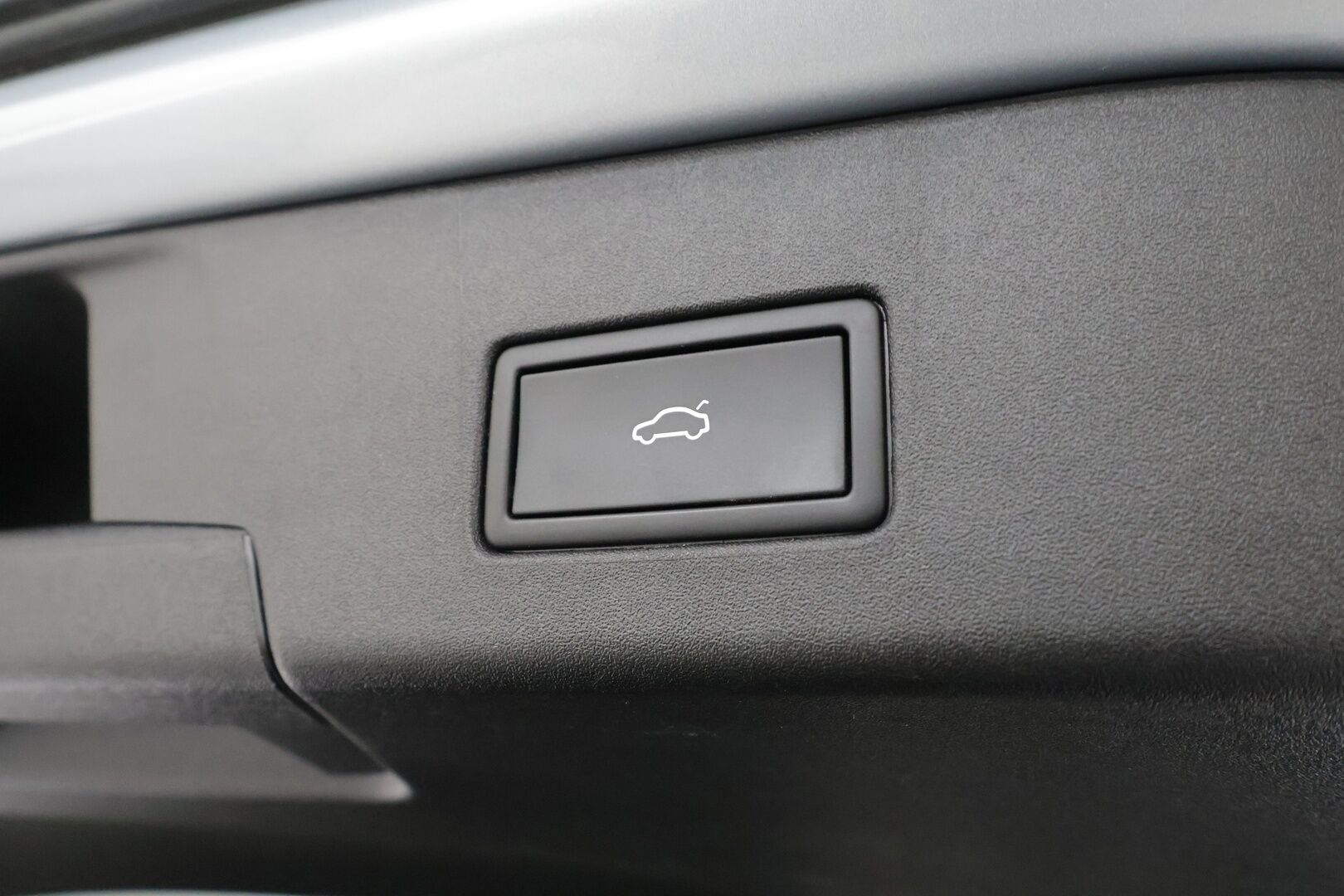 VOLKSWAGEN ID.4 2023 GTX Dual Motor AWD * HUD / Koukku / ILP / ACC / Matrix-LED / Koukku / Lasikatto / P.Kamera * - Hierovat Sportpenkit Muistilla / Merkkihuollot / Akku kuntotarkastettu / Kahdet renkaat aluvanteilla