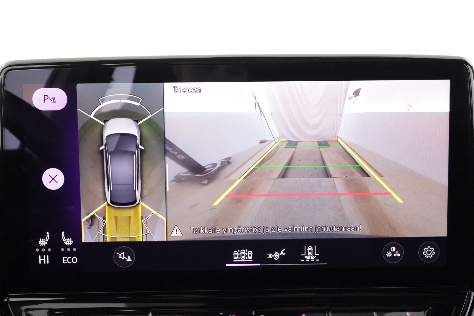 VOLKSWAGEN ID.4 2023 GTX Dual Motor AWD * HUD / Koukku / ILP / ACC / Matrix-LED / Koukku / Lasikatto / P.Kamera * - Hierovat Sportpenkit Muistilla / Merkkihuollot / Akku kuntotarkastettu / Kahdet renkaat aluvanteilla