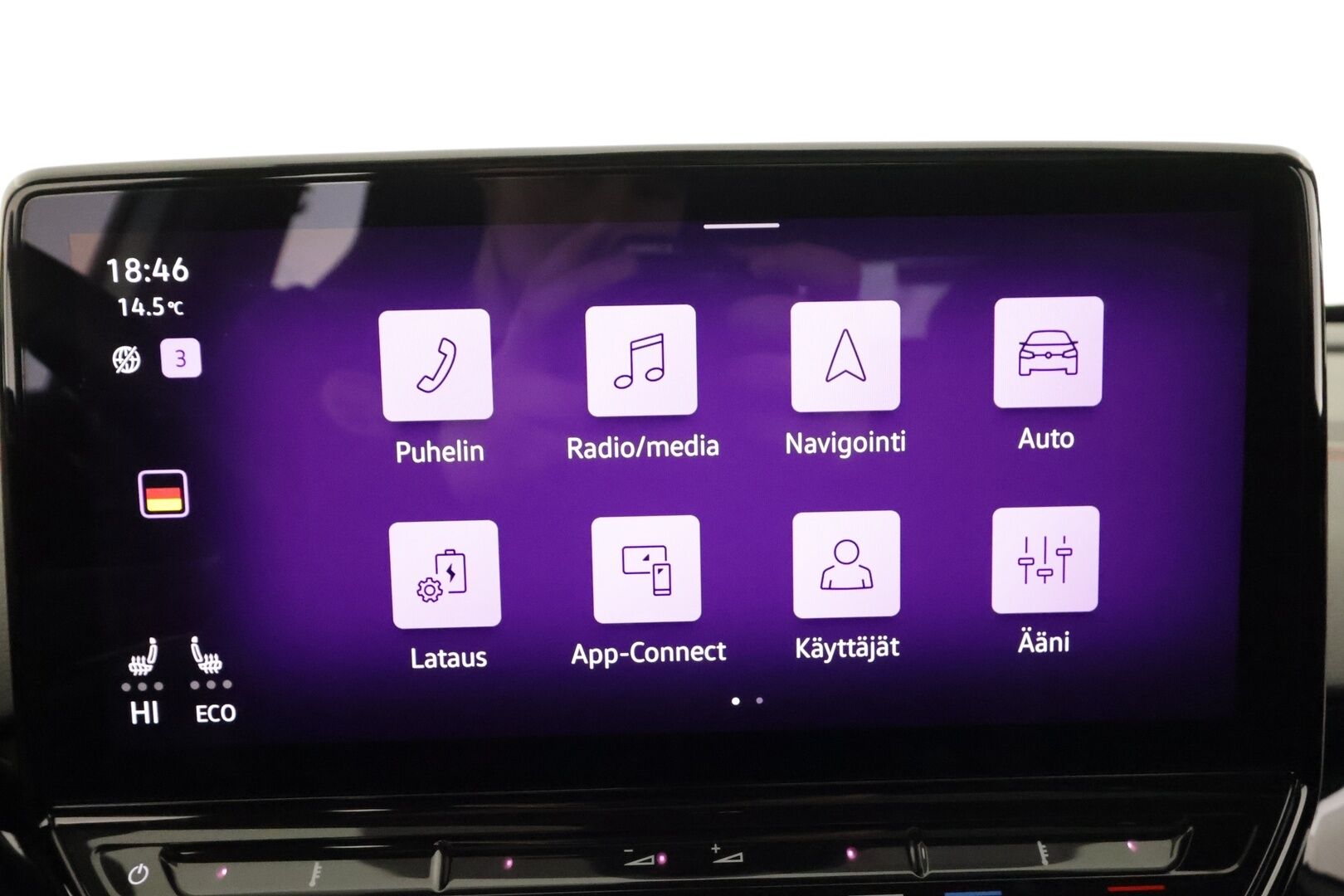 VOLKSWAGEN ID.4 2023 GTX Dual Motor AWD * HUD / Koukku / ILP / ACC / Matrix-LED / Koukku / Lasikatto / P.Kamera * - Hierovat Sportpenkit Muistilla / Merkkihuollot / Akku kuntotarkastettu / Kahdet renkaat aluvanteilla