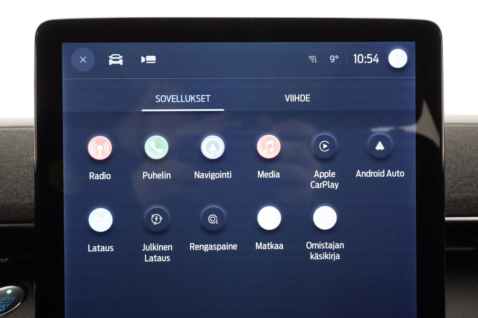 FORD MUSTANG MACH-E 2022 351hv AWD Premium * Koukku / ACC / B&O / Lasikatto / Muistipenkki / LED / 360 / Keyless * - Merkkihuollot / Kahdet renkaat aluvanteilla