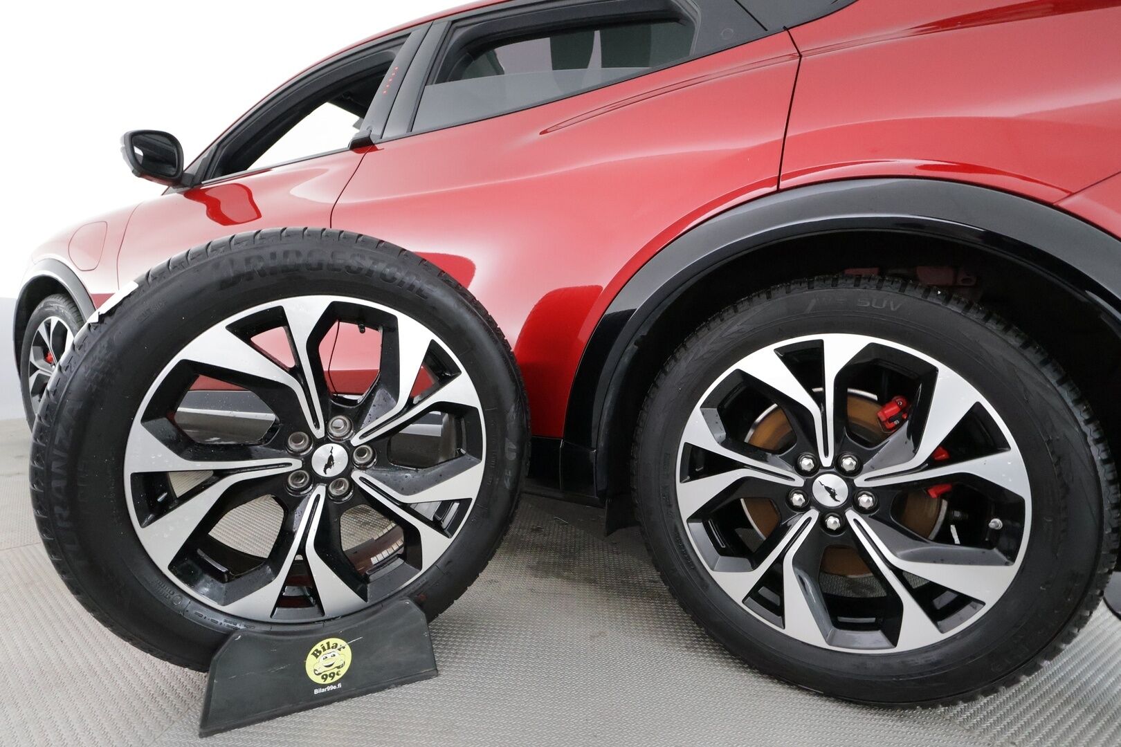 FORD MUSTANG MACH-E 2022 351hv AWD Premium * Koukku / ACC / B&O / Lasikatto / Muistipenkki / LED / 360 / Keyless * - Merkkihuollot / Kahdet renkaat aluvanteilla