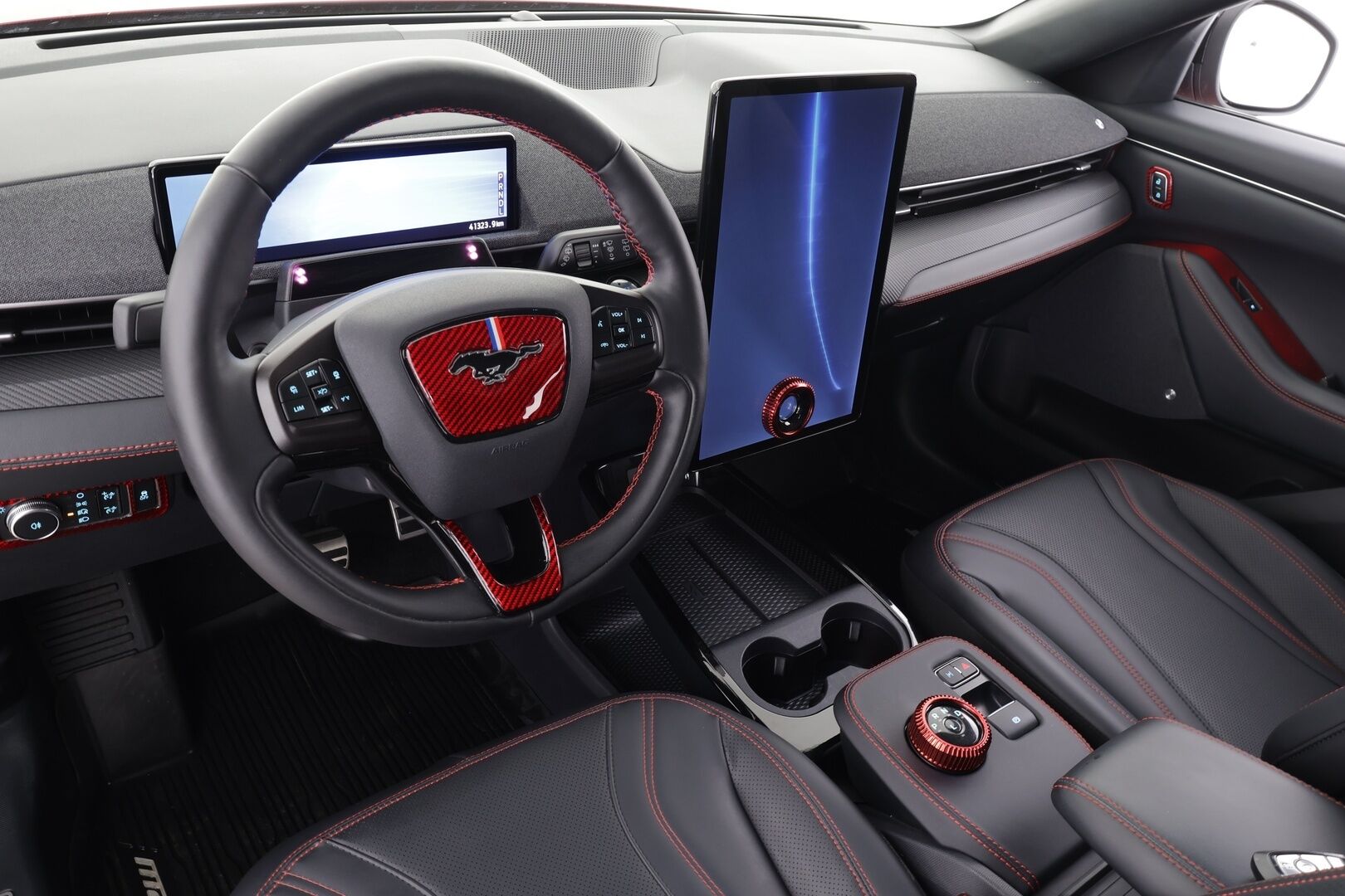 FORD MUSTANG MACH-E 2022 351hv AWD Premium * Koukku / ACC / B&O / Lasikatto / Muistipenkki / LED / 360 / Keyless * - Merkkihuollot / Kahdet renkaat aluvanteilla