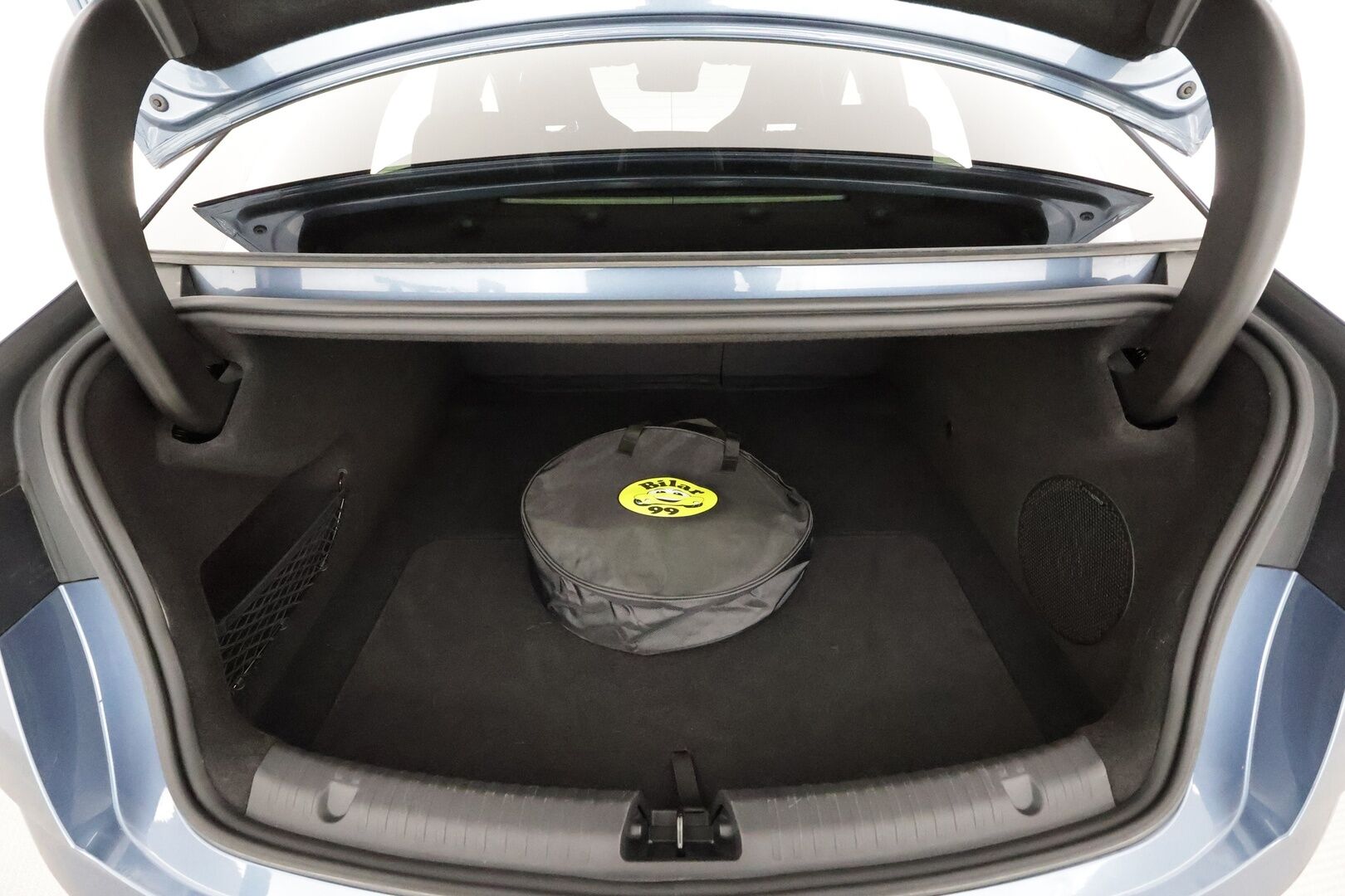 BYD SEAL 2024 Excellence AWD * ACC / 360° / ILP / Dynaudio / HUD / Lasikatto / Ilmastoidut nahat / Keyless / Navi / LED * - Kahdet renkaat aluvanteilla