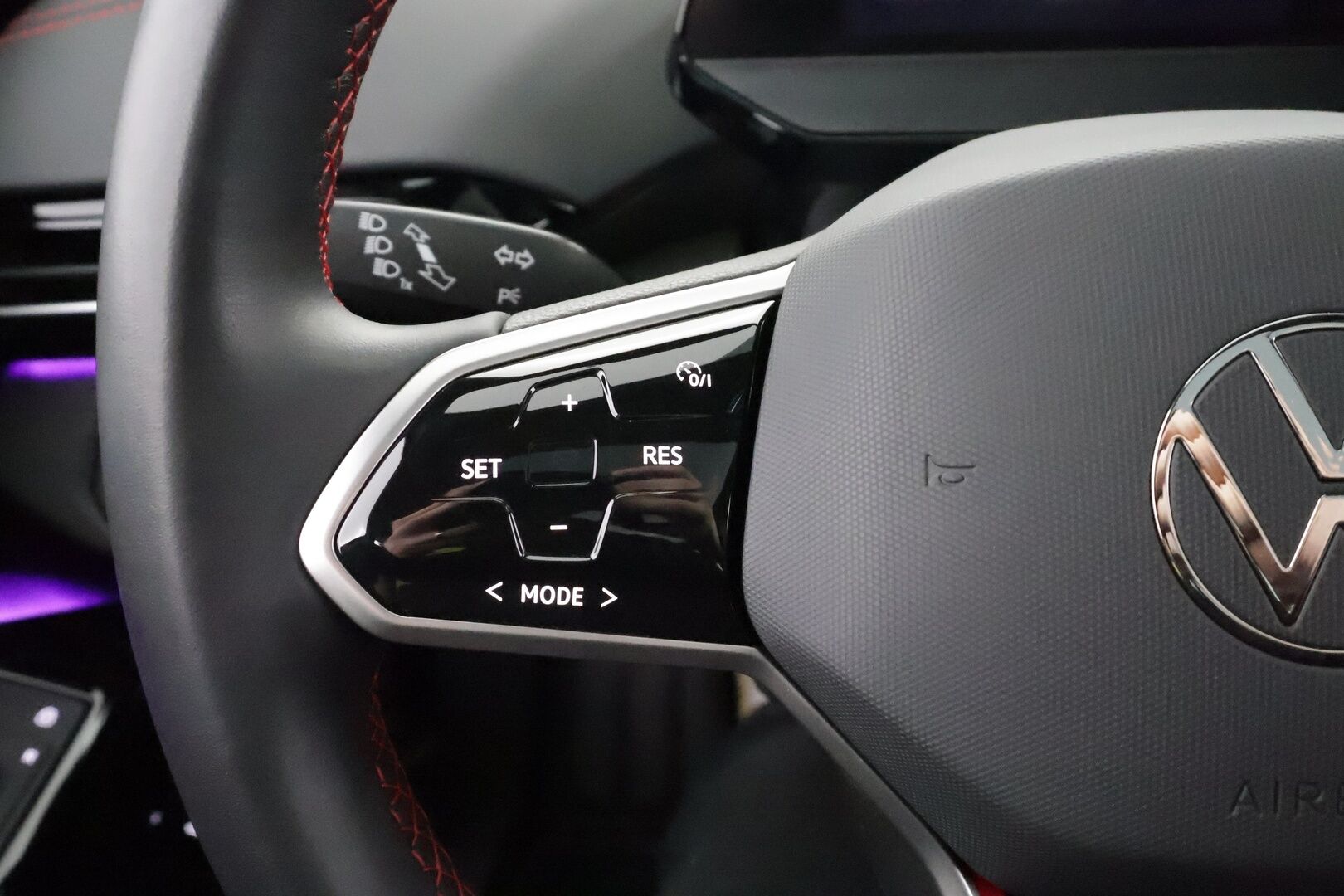 VOLKSWAGEN ID.4 2023 GTX Dual Motor AWD  * ACC / 360° / ILP / Lasikatto / IQ.Light / Koukku / Sähköluukku / Keyless / Navi *