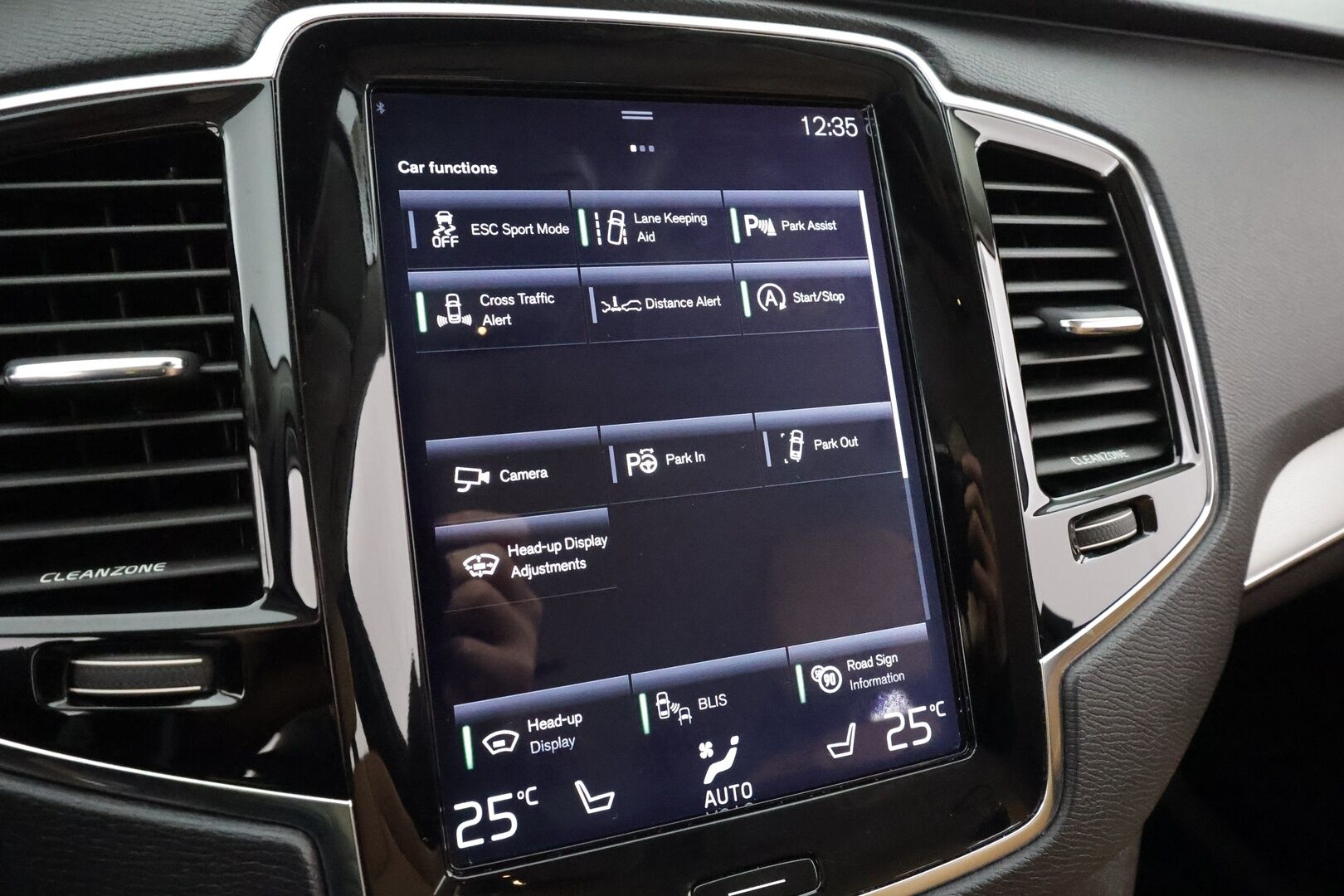 Volvo XC90 2016 D5 AWD Inscription aut 7-P * HUD / Webasto / Koukku / ACC / Full-LED / 360 / Sportnahat Muistilla / Navi / Keyless * - Ei AdBlue / 2x vanteet / Huippuvarusteltu / Viimeisin huolto 1/2026 - HULLUT AVAJAISHULINAT KORKOTARJOUS 3,29 %