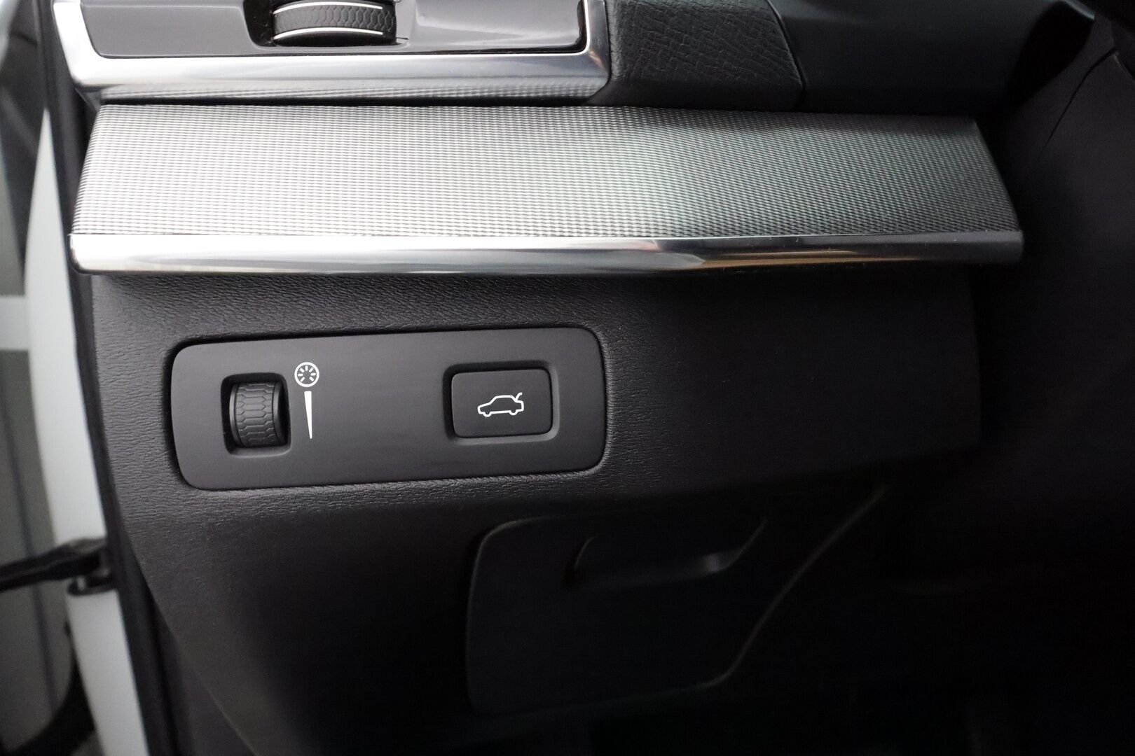 Volvo XC90 2016 D5 AWD Inscription aut 7-P * HUD / Webasto / Koukku / ACC / Full-LED / 360 / Sportnahat Muistilla / Navi / Keyless * - Ei AdBlue / 2x vanteet / Huippuvarusteltu / Viimeisin huolto 1/2026 - HULLUT AVAJAISHULINAT KORKOTARJOUS 3,29 %