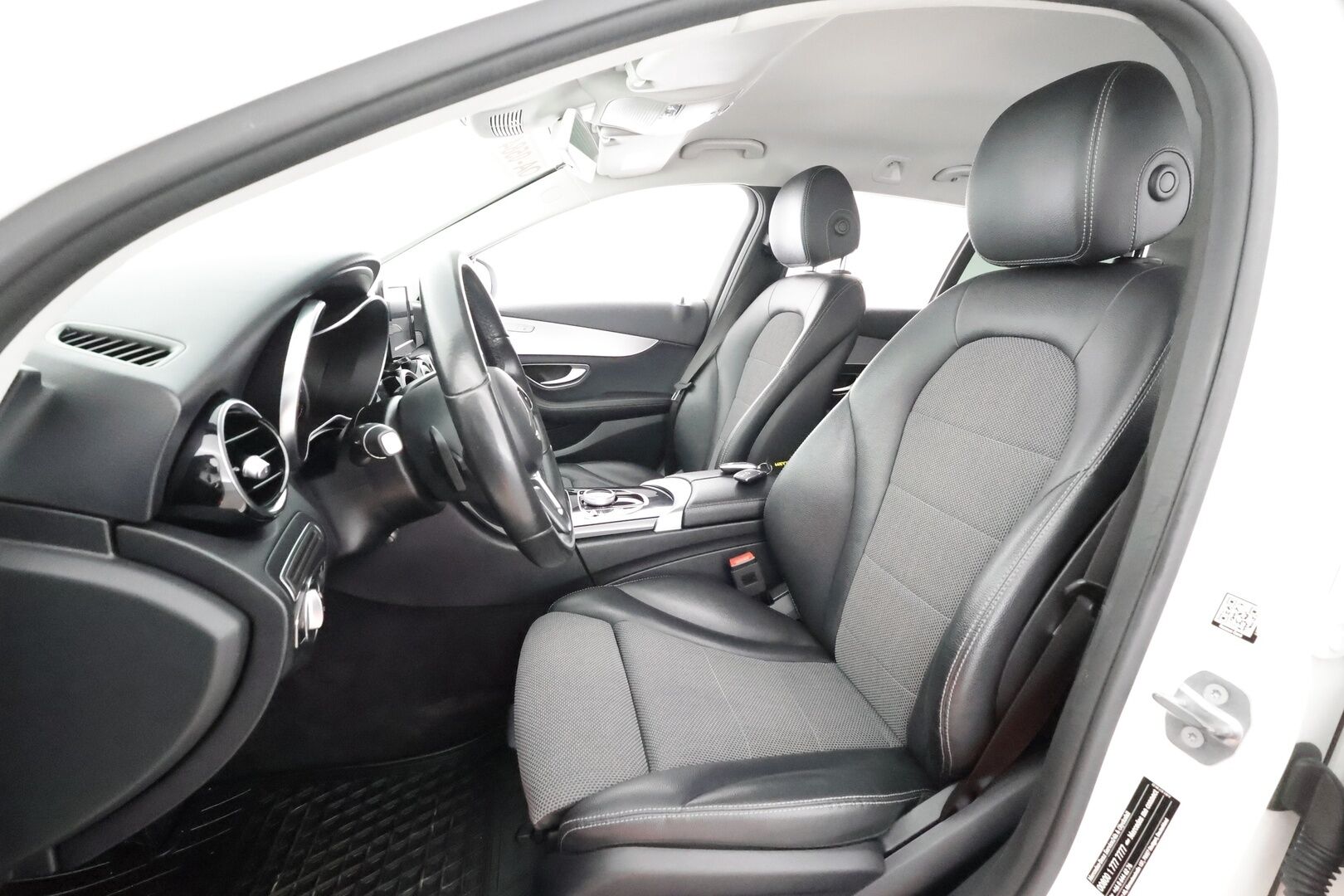 MERCEDES-BENZ C 2019 220 d T A Business * Webasto / Multibeam / P.kamera / Sportpenkit / Vakkari / Facelift * - Kahdet renkaa ja vanteet! - HULLUT AVAJAISHULINAT KORKOTARJOUS 3,29 %