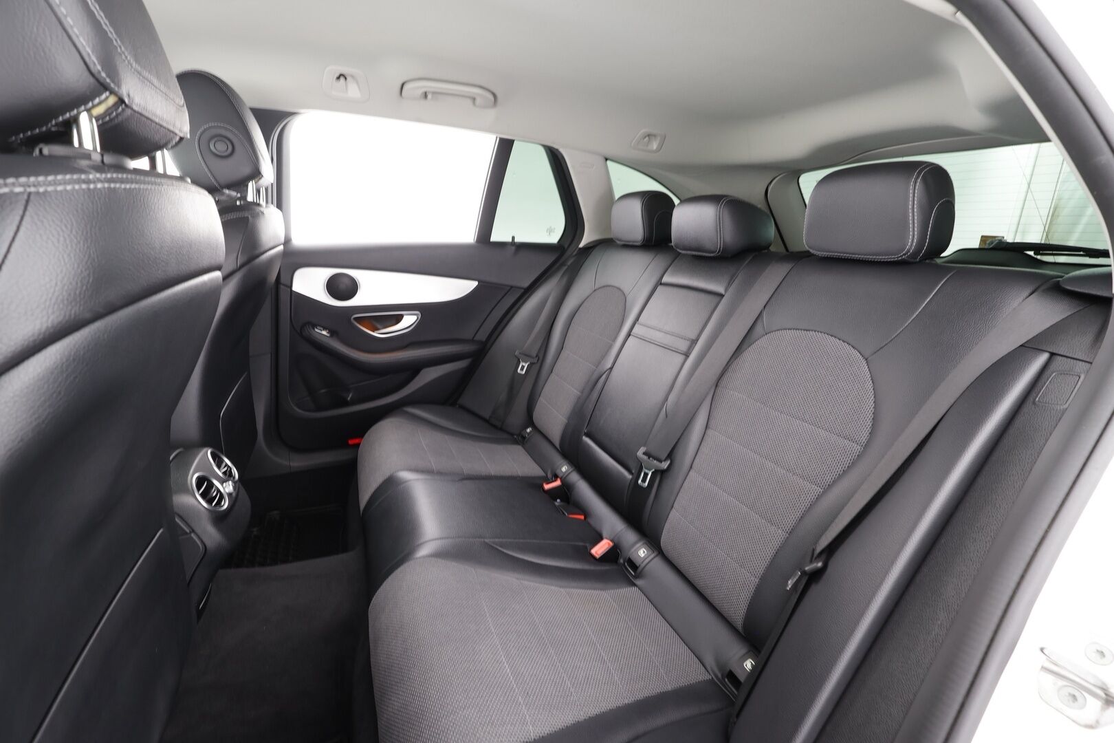 MERCEDES-BENZ C 2019 220 d T A Business * Webasto / Multibeam / P.kamera / Sportpenkit / Vakkari / Facelift * - Kahdet renkaa ja vanteet! - HULLUT AVAJAISHULINAT KORKOTARJOUS 3,29 %