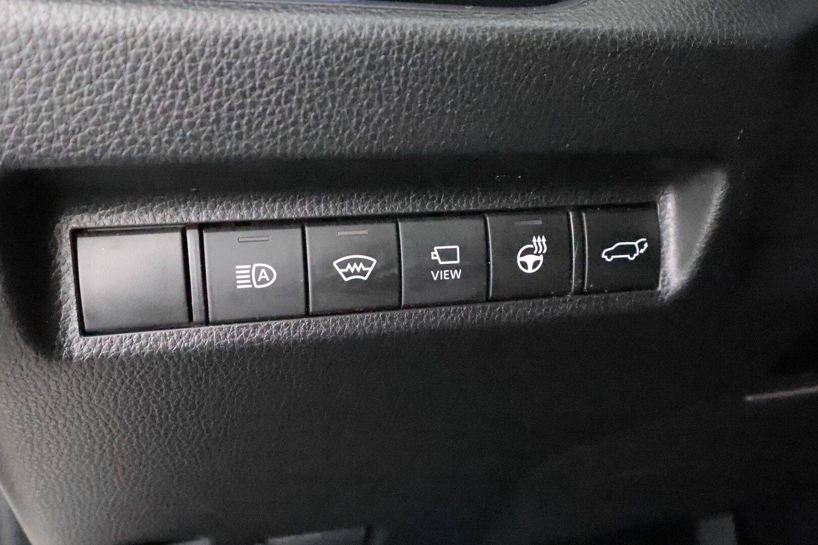 TOYOTA RAV4 2020 2.5 Hybrid AWD-i Premium * Koukku / ACC / LED / 360° / Ilmastoitu Muistipenkki / Kaistavahti / Keyless * - Kahdet renkaat aluvanteilla / Hyvin huollettu! - HULLUT AVAJAISHULINAT KORKOTARJOUS 3,29 %