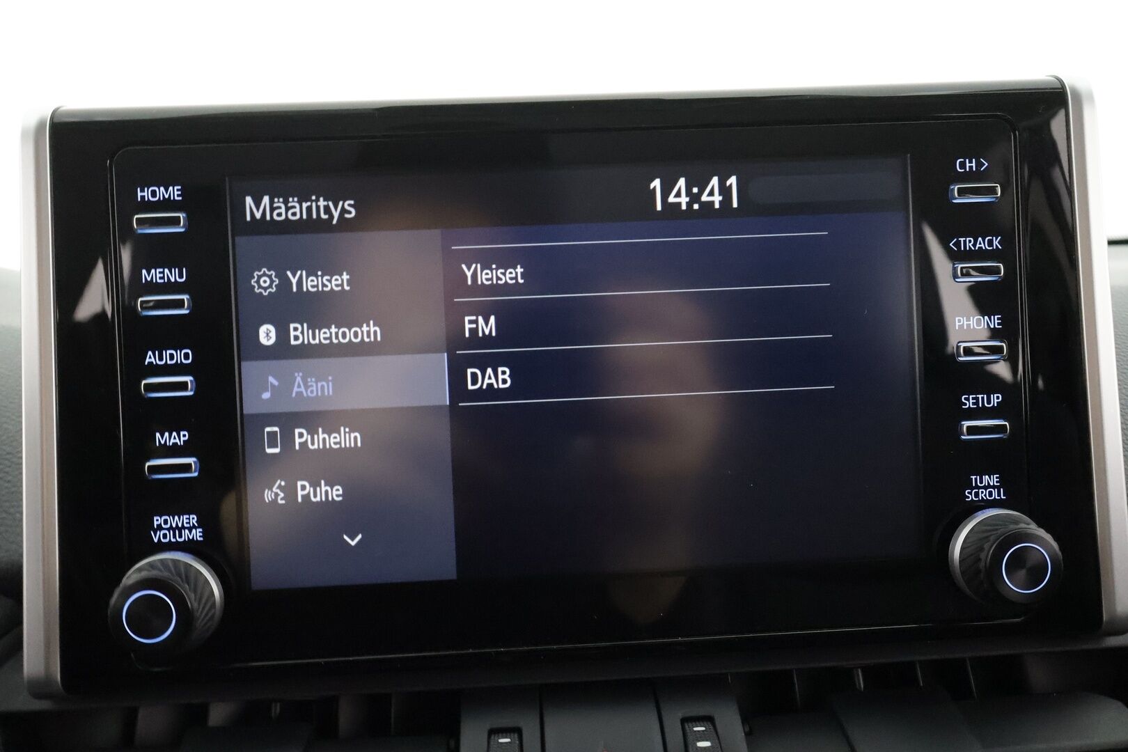 TOYOTA RAV4 2020 2.5 Hybrid AWD-i Premium * Koukku / ACC / LED / 360° / Ilmastoitu Muistipenkki / Kaistavahti / Keyless * - Kahdet renkaat aluvanteilla / Hyvin huollettu! - HULLUT AVAJAISHULINAT KORKOTARJOUS 3,29 %