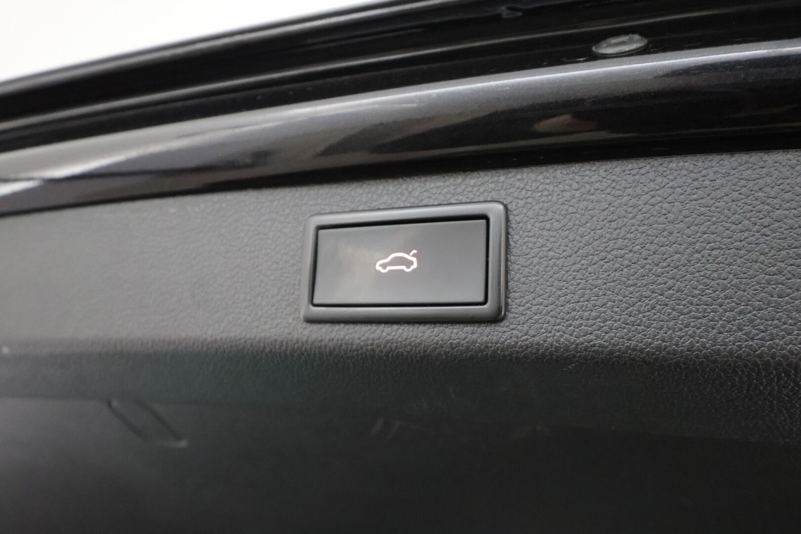 SKODA SUPERB 2021 Combi 1,5 TSI ACT Style * Webasto / Koukku / ACC / Matrix-LED / Canton / Muistipenkki / Kaistavahti / Keyless * - Kahdet renkaat aluvanteilla / Hyvin huollettu - HULLUT AVAJAISHULINAT KORKOTARJOUS 3,29 %