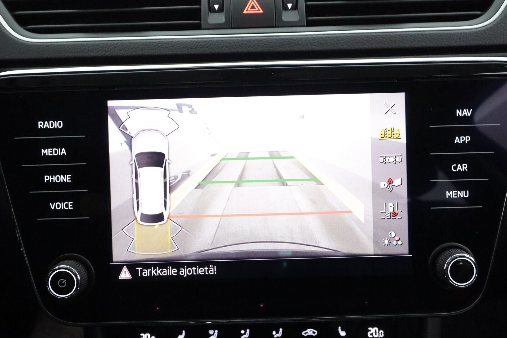 SKODA SUPERB 2021 Combi 1,5 TSI ACT Style * Webasto / Koukku / ACC / Matrix-LED / Canton / Muistipenkki / Kaistavahti / Keyless * - Kahdet renkaat aluvanteilla / Hyvin huollettu - HULLUT AVAJAISHULINAT KORKOTARJOUS 3,29 %