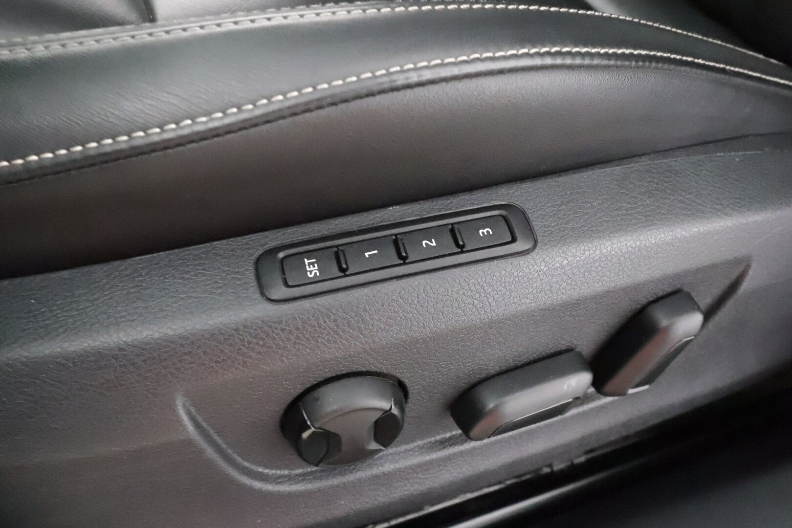 SKODA SUPERB 2021 Combi 1,5 TSI ACT Style - Webasto | Koukku | ACC | Matrix-LED | Canton | Muistipenkki | Kaistavahti | KeylessKahdet renkaat aluvanteilla | Hyvin huollettu