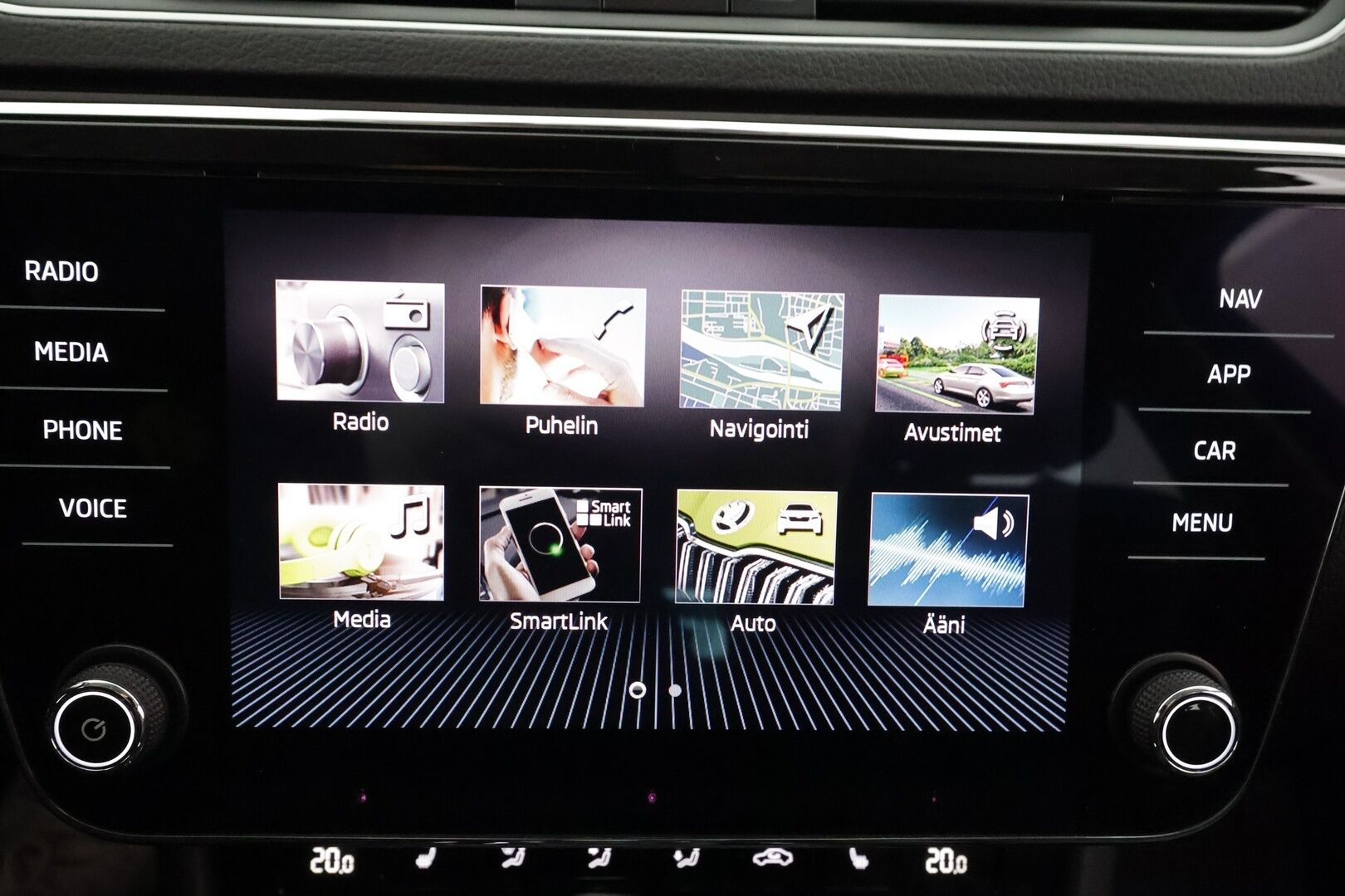 SKODA SUPERB 2021 Combi 1,5 TSI ACT Style * Webasto / Koukku / ACC / Matrix-LED / Canton / Muistipenkki / Kaistavahti / Keyless * - Kahdet renkaat aluvanteilla / Hyvin huollettu - HULLUT AVAJAISHULINAT KORKOTARJOUS 3,29 %