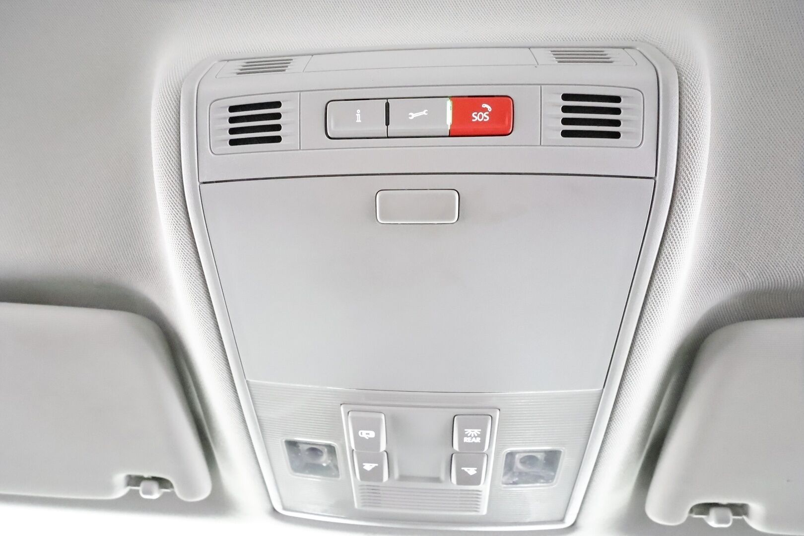 SKODA SUPERB 2021 Combi 1,5 TSI ACT Style - Webasto | Koukku | ACC | Matrix-LED | Canton | Muistipenkki | Kaistavahti | KeylessKahdet renkaat aluvanteilla | Hyvin huollettu
