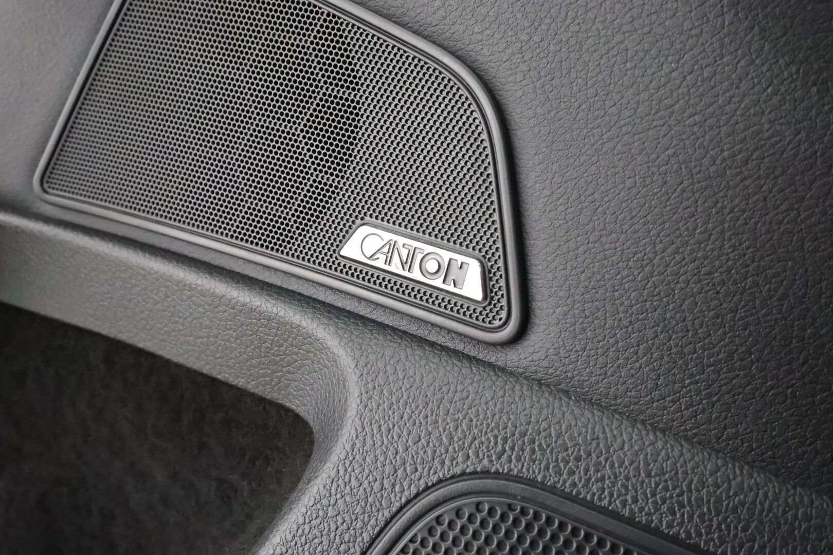 SKODA SUPERB 2021 Combi 1,5 TSI ACT Style - Webasto | Koukku | ACC | Matrix-LED | Canton | Muistipenkki | Kaistavahti | KeylessKahdet renkaat aluvanteilla | Hyvin huollettu