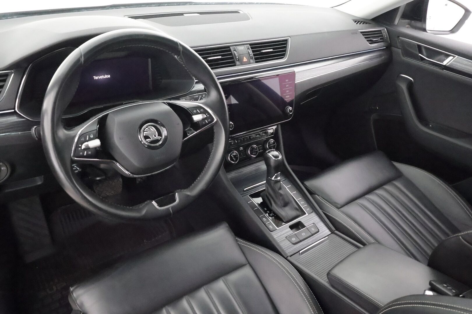 SKODA SUPERB 2021 Combi 1,5 TSI ACT Style - Webasto | Koukku | ACC | Matrix-LED | Canton | Muistipenkki | Kaistavahti | KeylessKahdet renkaat aluvanteilla | Hyvin huollettu