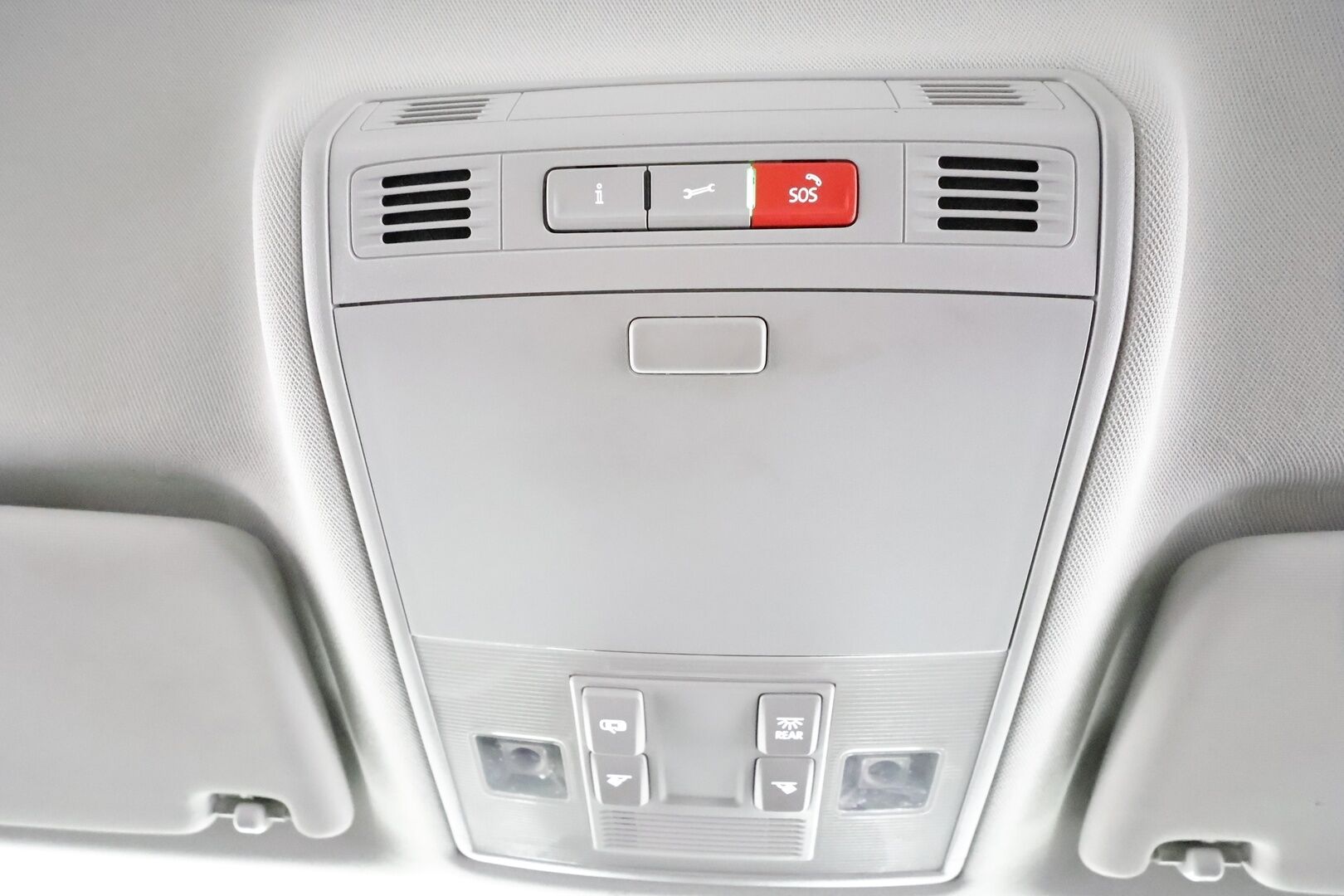 SKODA SUPERB 2021 Combi 1,5 TSI ACT Style * Webasto / Koukku / ACC / Matrix-LED / Canton / Muistipenkki / Kaistavahti / Keyless * - Kahdet renkaat aluvanteilla / Hyvin huollettu - HULLUT AVAJAISHULINAT KORKOTARJOUS 3,29 %