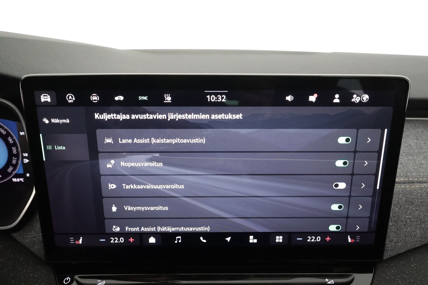 SKODA OCTAVIA 2025 Combi 2.0 TDI 150 Tour DSG * Webasto / Koukku / ACC / Matrix-LED / 360 / Muistipenkit / Navi / Keyless * - Merkkihuollettu