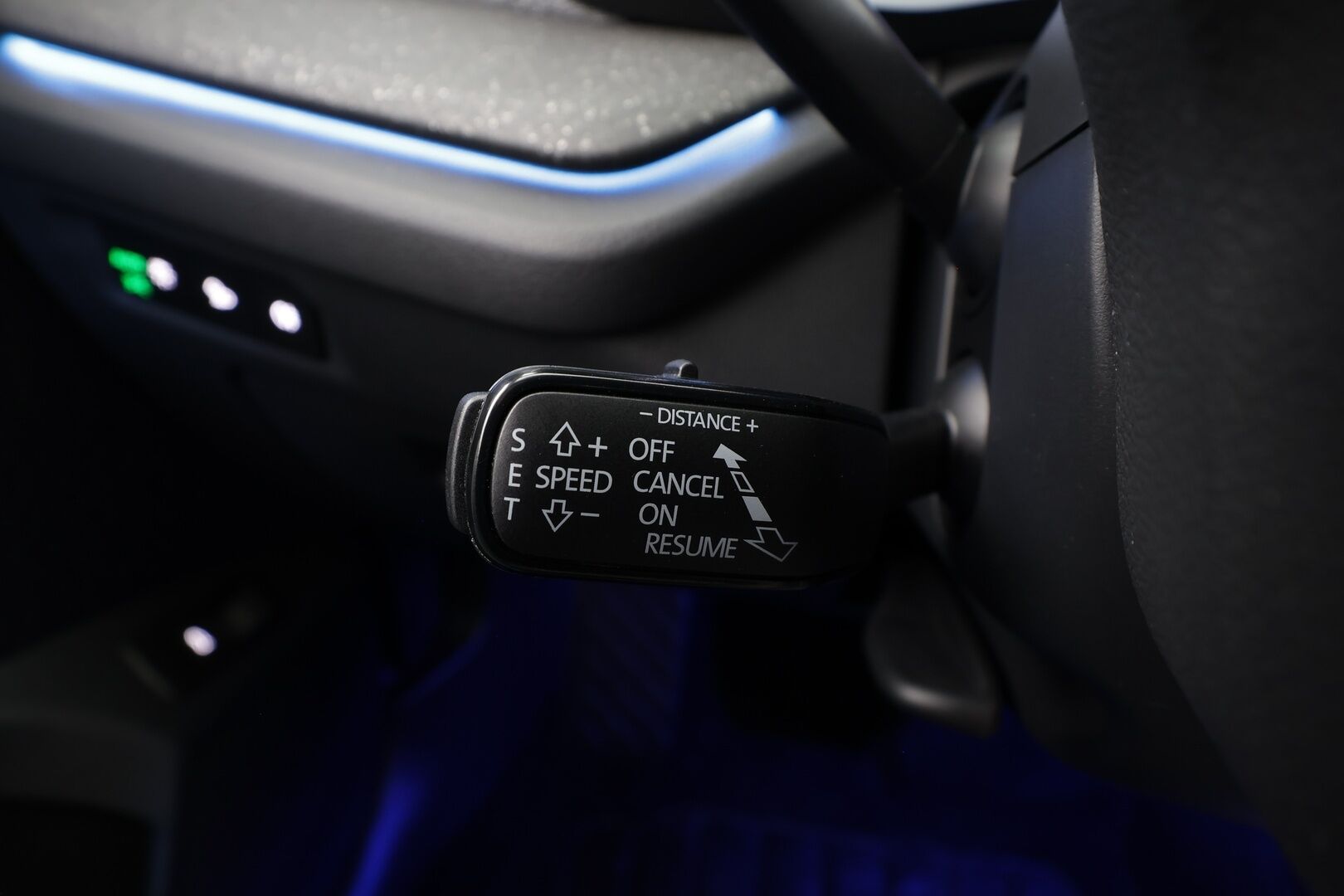 SKODA OCTAVIA 2025 Combi 2.0 TDI 150 Tour DSG - Webasto | Koukku | ACC | Matrix-LED | 360 | Muistipenkit | Navi | Keyless | Merkkihuollettu | ALV | Facelift