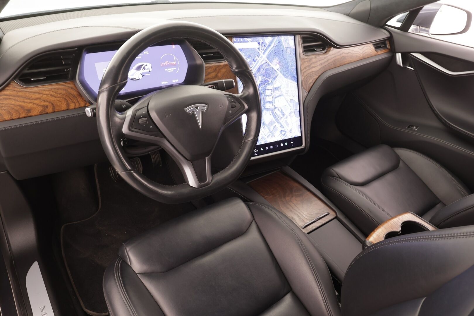 TESLA MODEL S 2020 Long Range AWD * Lasikatto / ACC / LED / P.kamera / Muistipenkki / Premium Audio / Navi / Keyless * - Ilma-alusta / 2x Latauskaapelit - HULLUT AVAJAISHULINAT KORKOTARJOUS 3,29 %