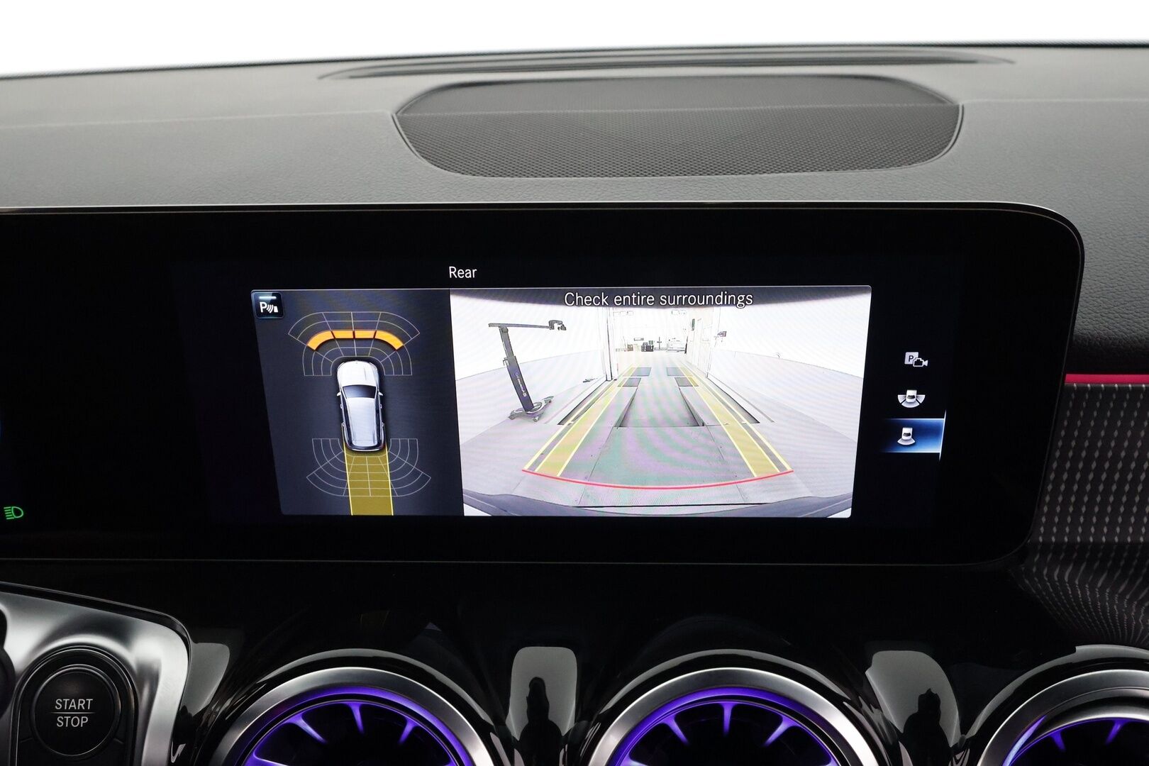 MERCEDES-BENZ EQB 2023 300 4MATIC Business - Widescreen | Distronic | LED | P.kamera | Sportpenkki | Navi | Kaistavahti | Katveavustin