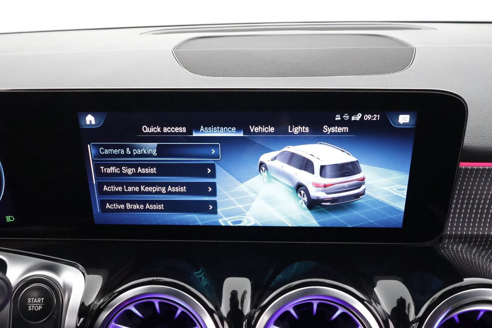 MERCEDES-BENZ EQB 2023 300 4MATIC Business - Widescreen | Distronic | LED | P.kamera | Sportpenkki | Navi | Kaistavahti | Katveavustin