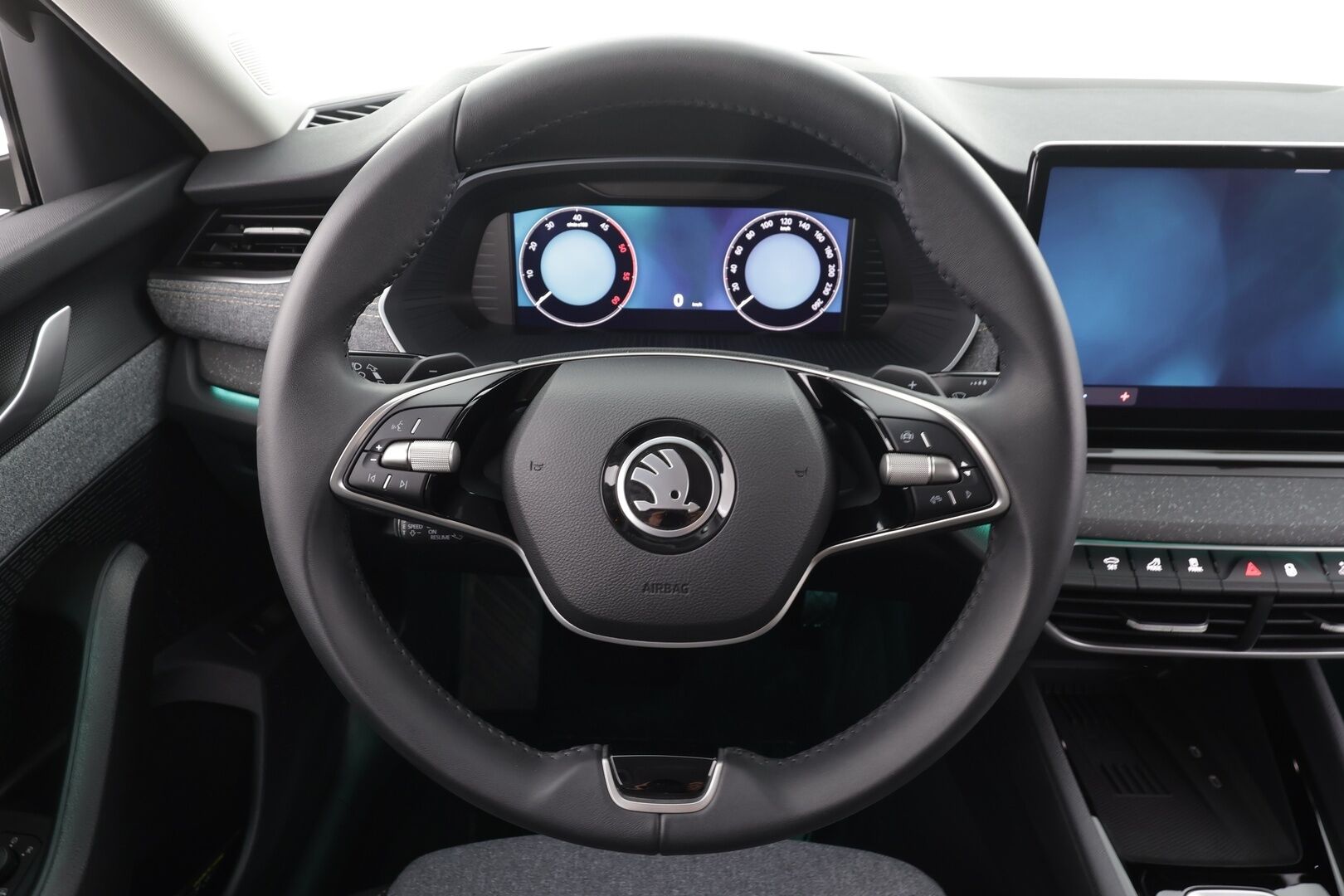 SKODA OCTAVIA 2025 2.0 TDi 110kW Selection DSG - * ACC | Webasto | HUD | 360-Kamera | Keyless | Matrix-LED *