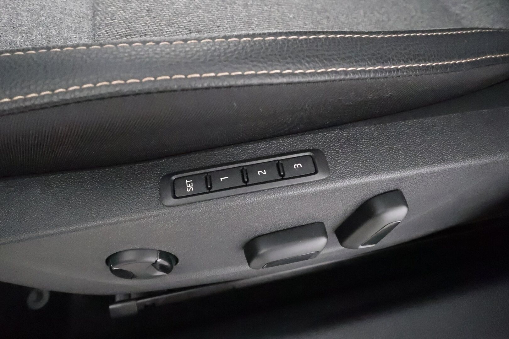 SKODA OCTAVIA 2025 Selection 2.0 TDi 110kW DSG * ACC / Koukku / Webasto / Matrix-LED / 360-kamera / Muistipenkit / Keyless*