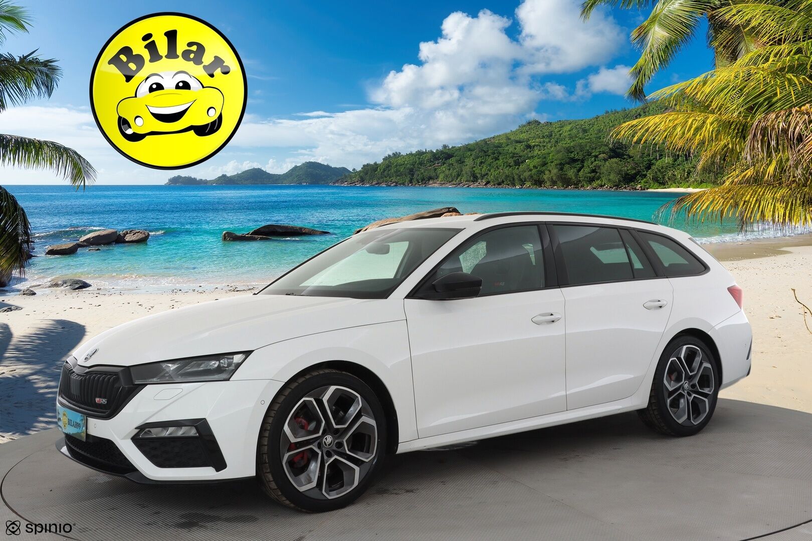 SKODA OCTAVIA 2022 RS Combi 2,0 TSI DSG * ACC / HUD / Webasto / Koukku / Matrix LED / Muistipenkit hieronnalla / P.kamera / Keyless * - Kahdet renkaat aluvanteilla