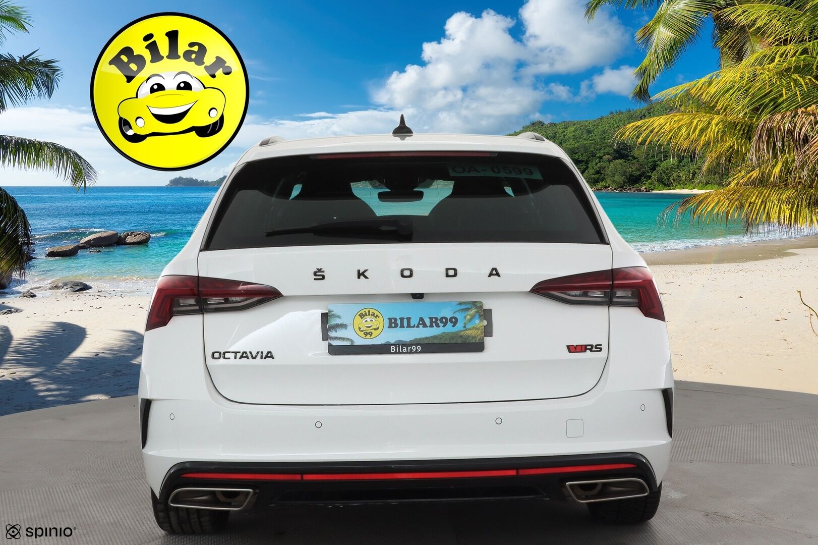 SKODA OCTAVIA 2022 RS Combi 2,0 TSI DSG * ACC / HUD / Webasto / Koukku / Matrix LED / Muistipenkit hieronnalla / P.kamera / Keyless * - Kahdet renkaat aluvanteilla