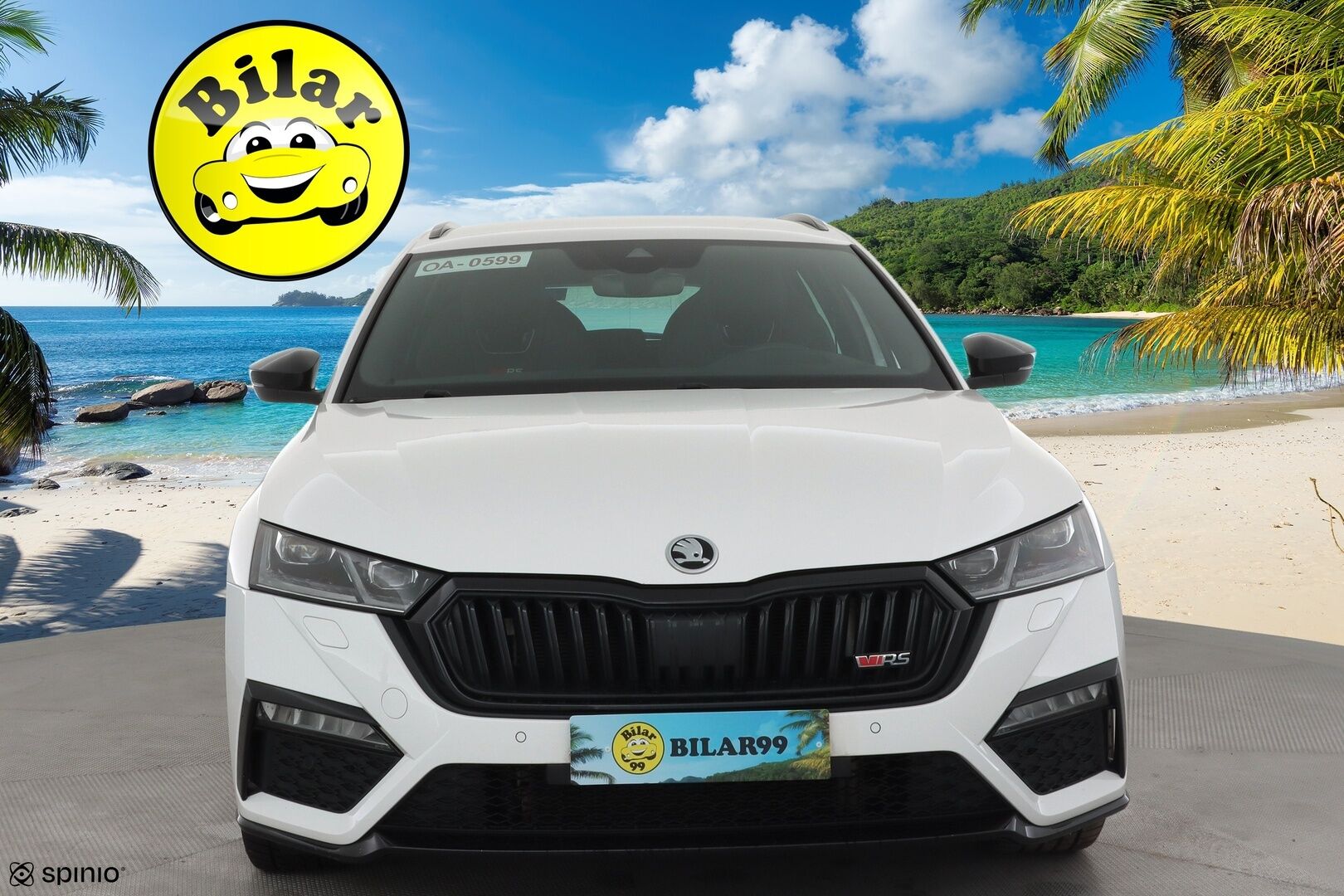 SKODA OCTAVIA 2022 RS Combi 2,0 TSI DSG * ACC / HUD / Webasto / Koukku / Matrix LED / Muistipenkit hieronnalla / P.kamera / Keyless * - Kahdet renkaat aluvanteilla