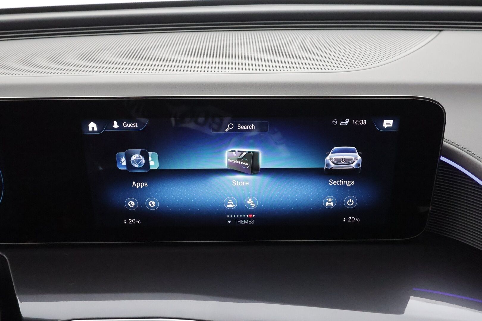 MERCEDES-BENZ EQC 2022 400 4Matic * Distronic+ / Koukku / Multibeam / Midline / Sporttipenkit / Akustiset lasit / Keyless / Navi * - Akku kuntotarkastettu SoH 96,2% / Kahdet renkaat aluvanteilla / Merkkihuollettu