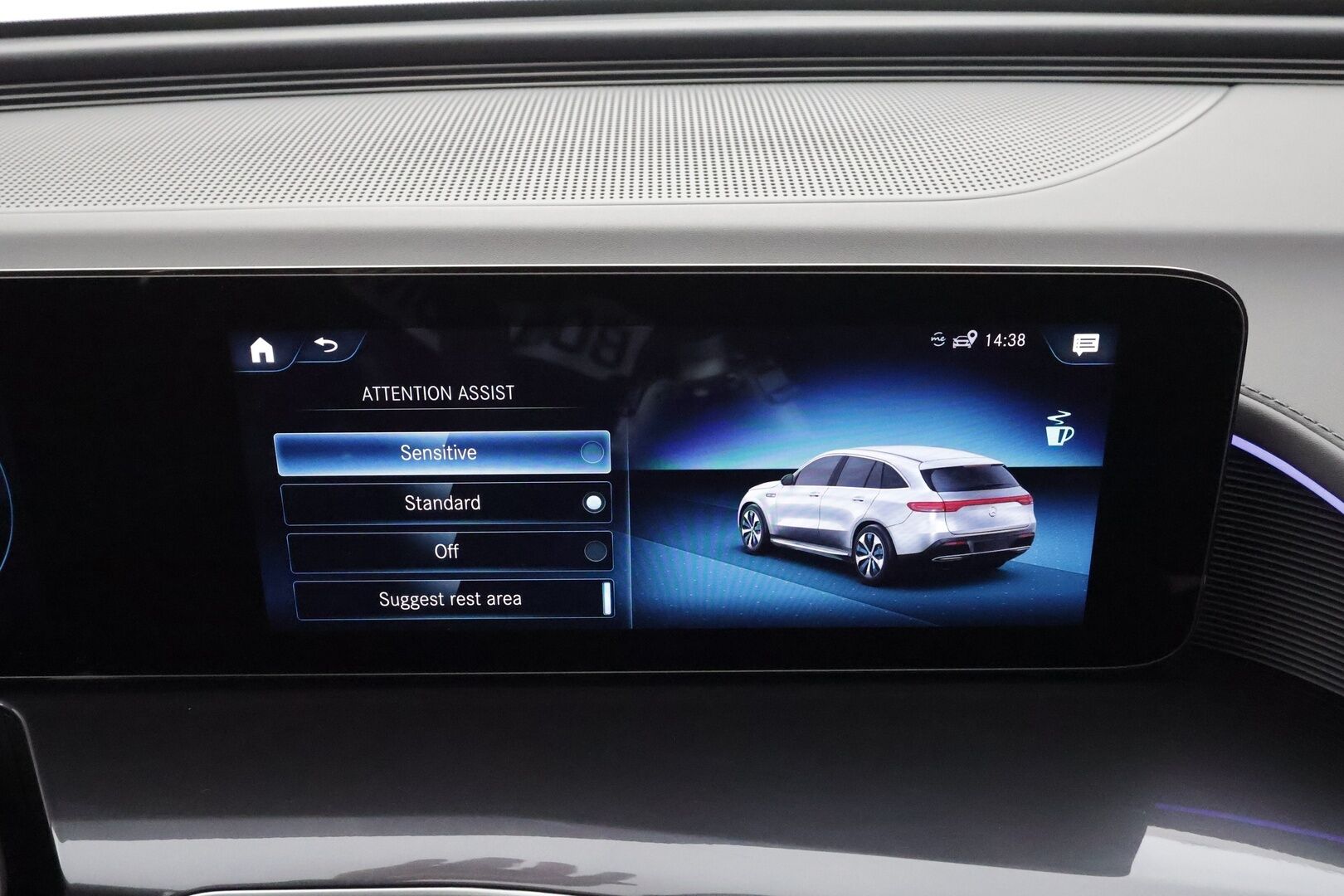 MERCEDES-BENZ EQC 2022 400 4Matic * Distronic+ / Koukku / Multibeam / Midline / Sporttipenkit / Akustiset lasit / Keyless / Navi * - Akku kuntotarkastettu SoH 96,2% / Kahdet renkaat aluvanteilla / Merkkihuollettu