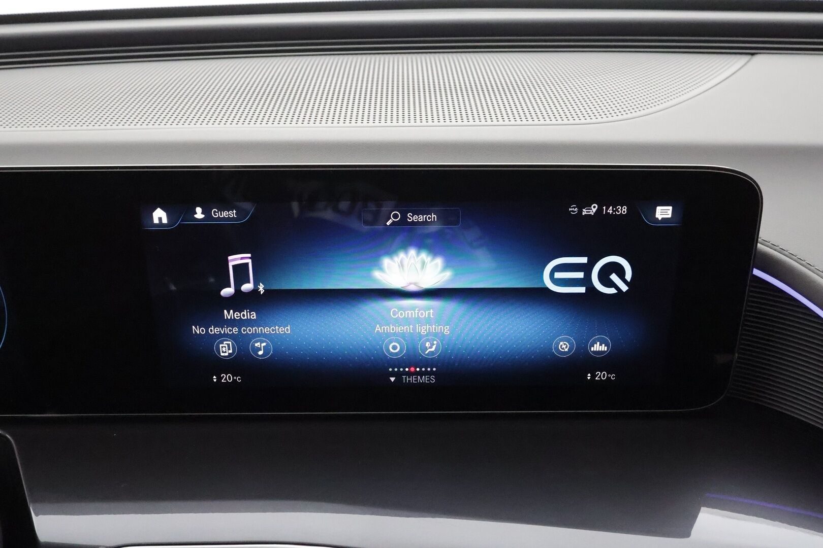 MERCEDES-BENZ EQC 2022 400 4Matic * Distronic+ / Koukku / Multibeam / Midline / Sporttipenkit / Akustiset lasit / Keyless / Navi * - Akku kuntotarkastettu SoH 96,2% / Kahdet renkaat aluvanteilla / Merkkihuollettu