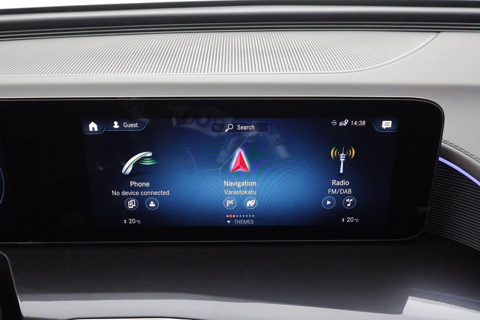 MERCEDES-BENZ EQC 2022 400 4Matic * Distronic+ / Koukku / Multibeam / Midline / Sporttipenkit / Akustiset lasit / Keyless / Navi * - Akku kuntotarkastettu SoH 96,2% / Kahdet renkaat aluvanteilla / Merkkihuollettu