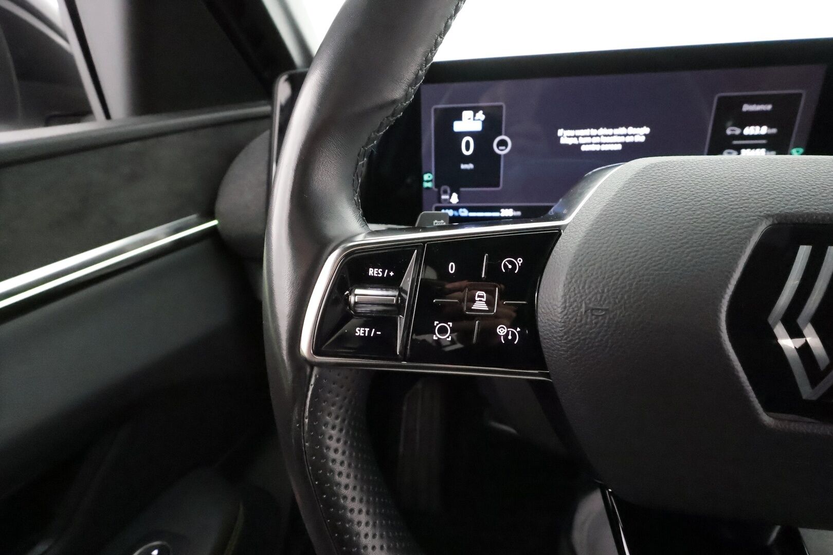 RENAULT MEGANE 2022 Techno 160kW * ACC / ILP / 360° / Puolinahat / Navi / LED / Keyless * - Kahdet renkaat aluvanteilla / Merkkihuollettu - HULLUT AVAJAISHULINAT KORKOTARJOUS 3,29 %